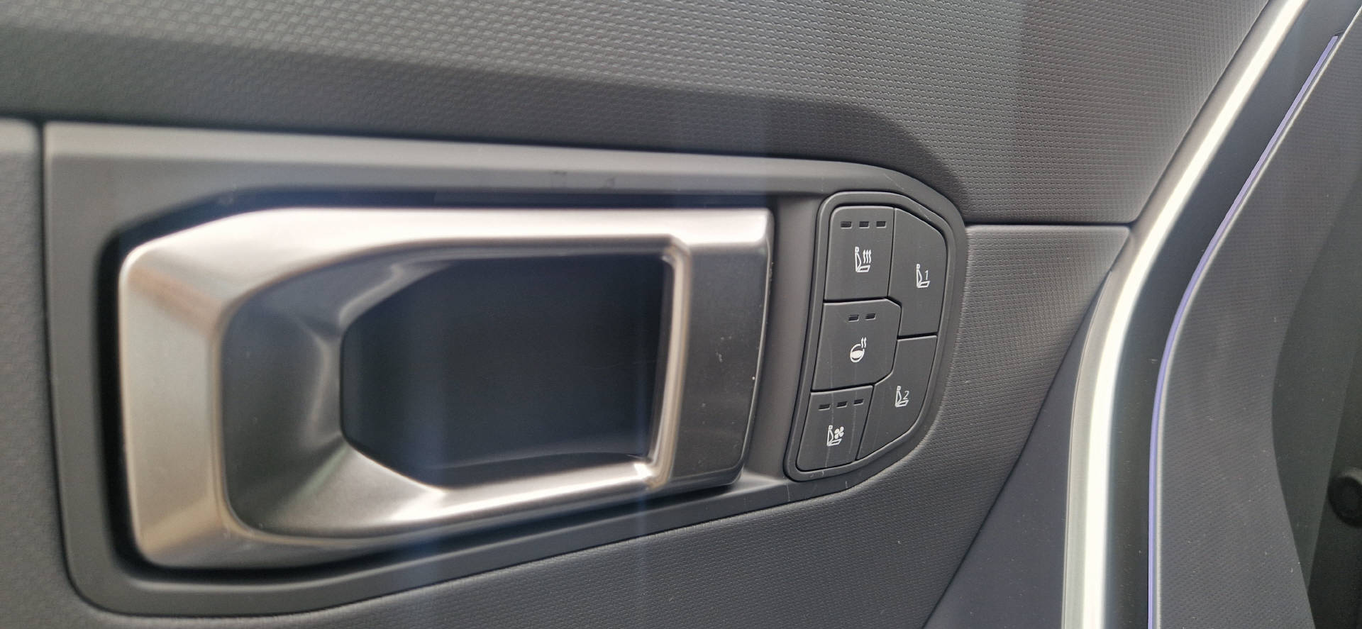 KIA Seltos 1.6 T-GDi X-Line-image-3