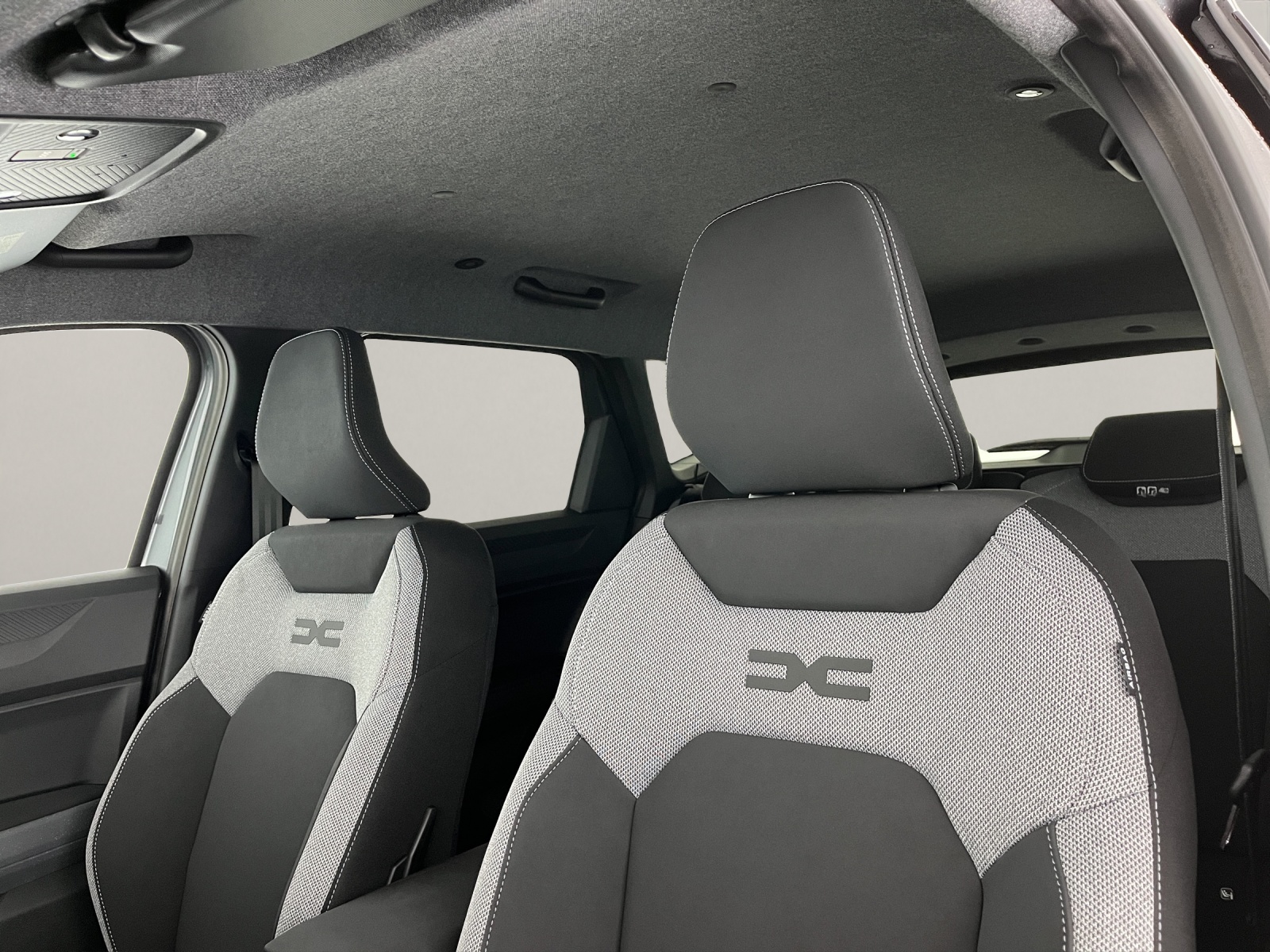 DACIA Bigster 1.2 Hybrid Journey 4WD-image-14