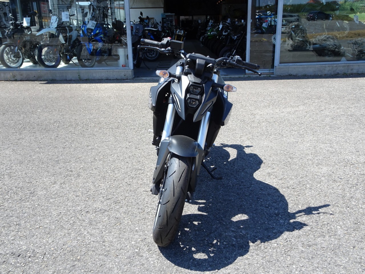 SUZUKI GSX 8 S (35kW)-showroom-element-2