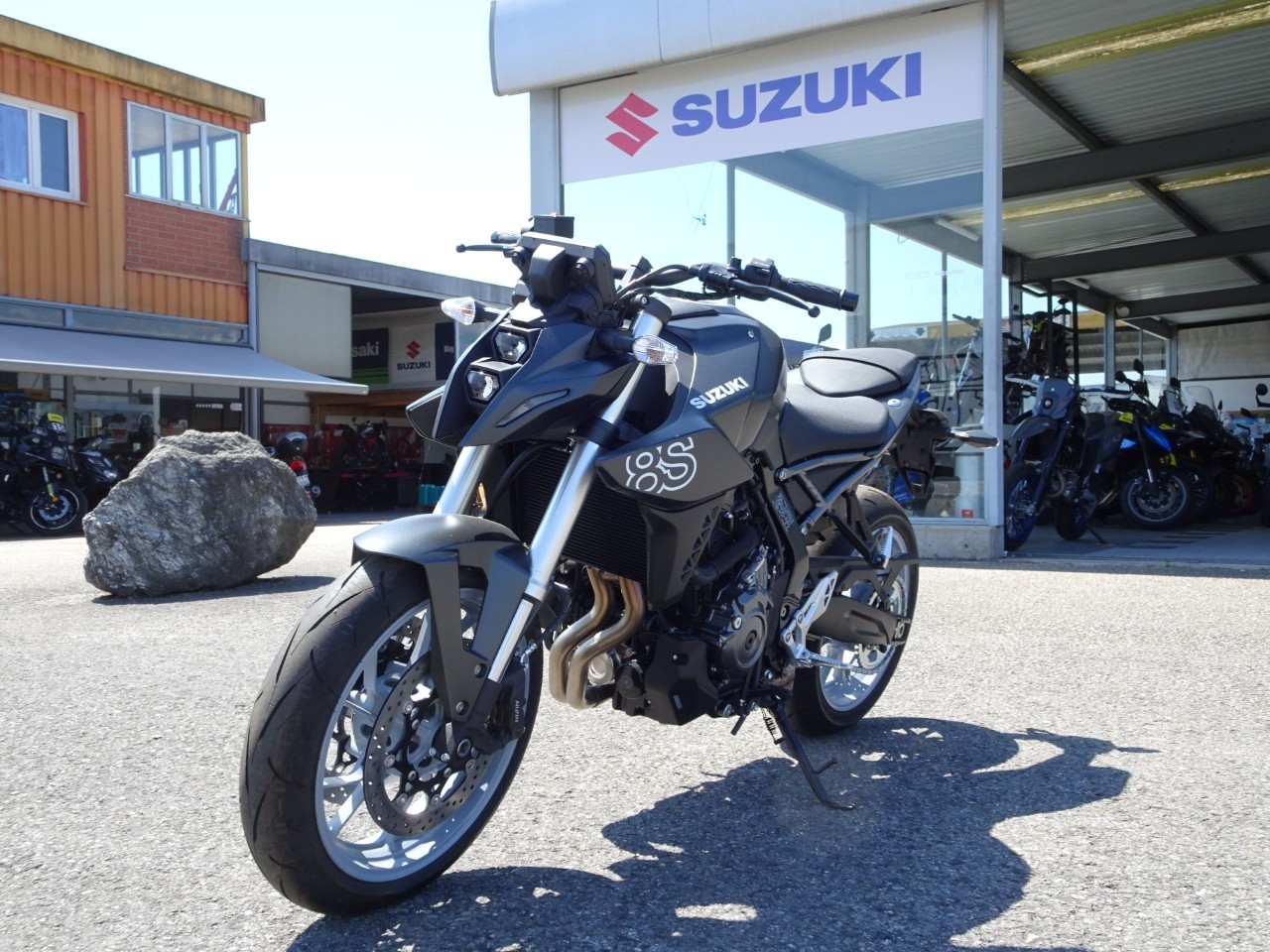 SUZUKI GSX 8 S (35kW)-showroom-element-3