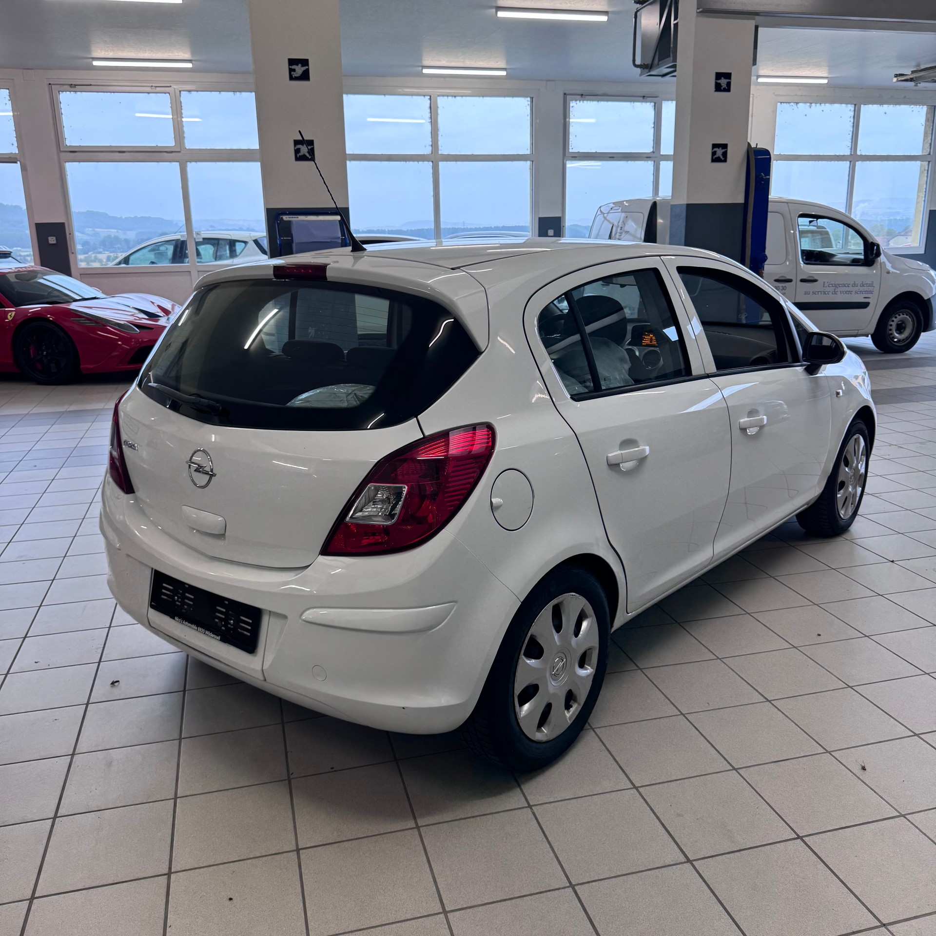 OPEL Corsa 1.4 TP Enjoy-image-4