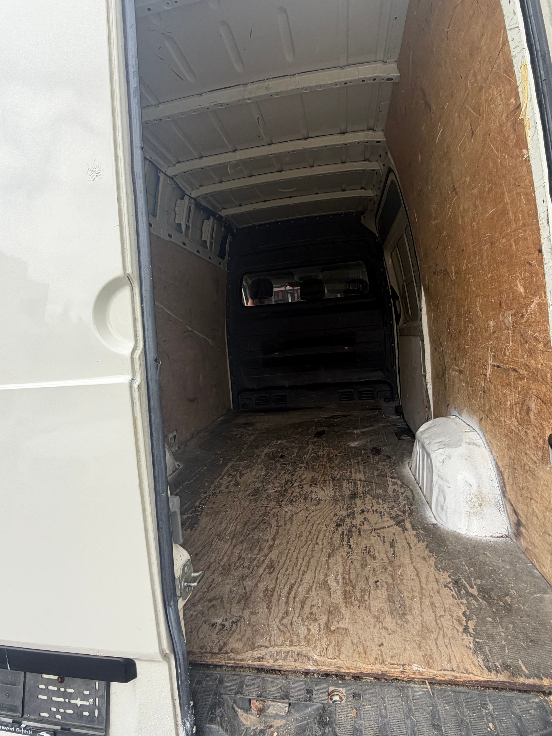 VW Crafter 35 2.5 TDI 109 PS-image-8