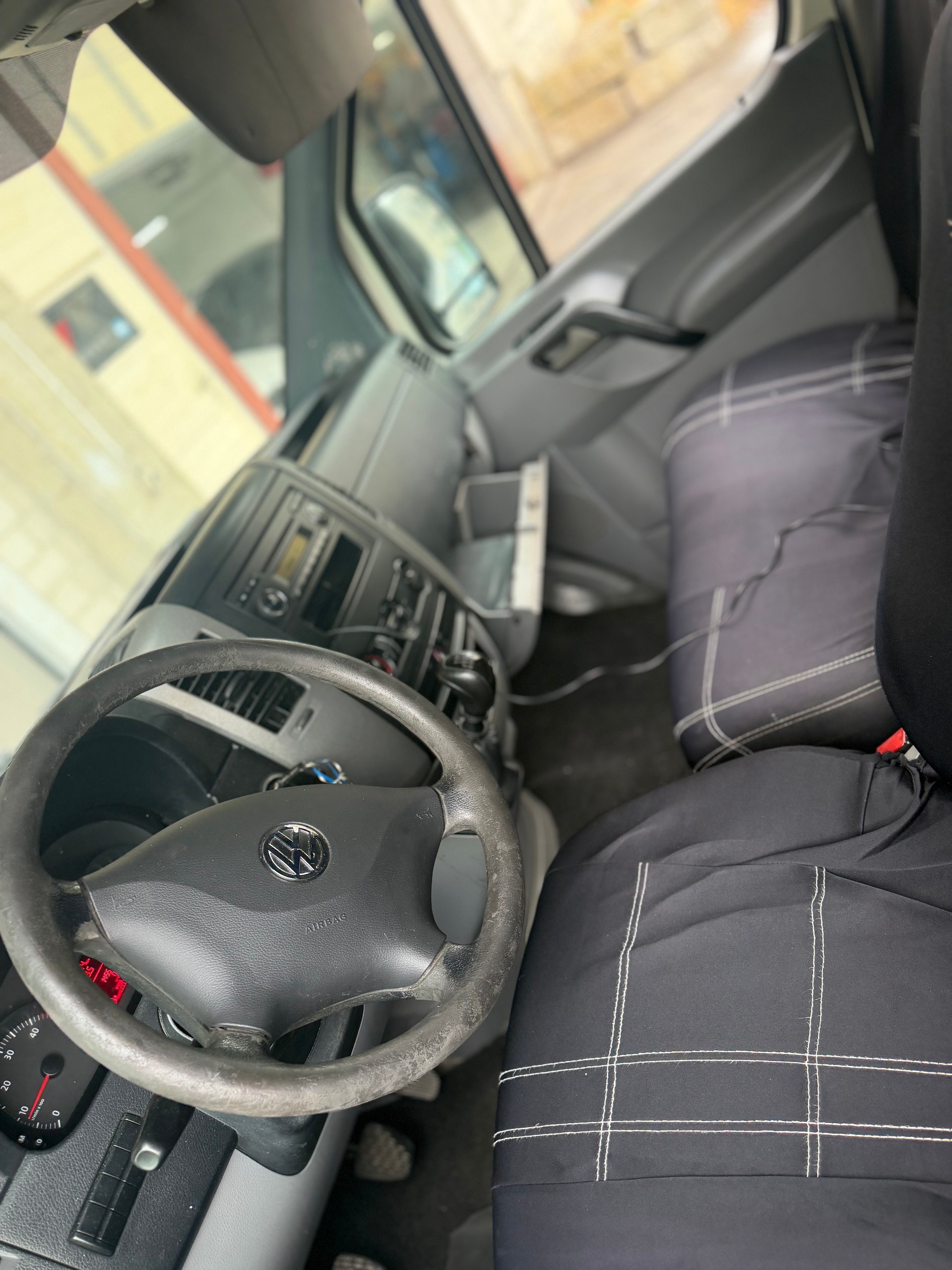 VW Crafter 35 2.5 TDI 109 PS-image-7