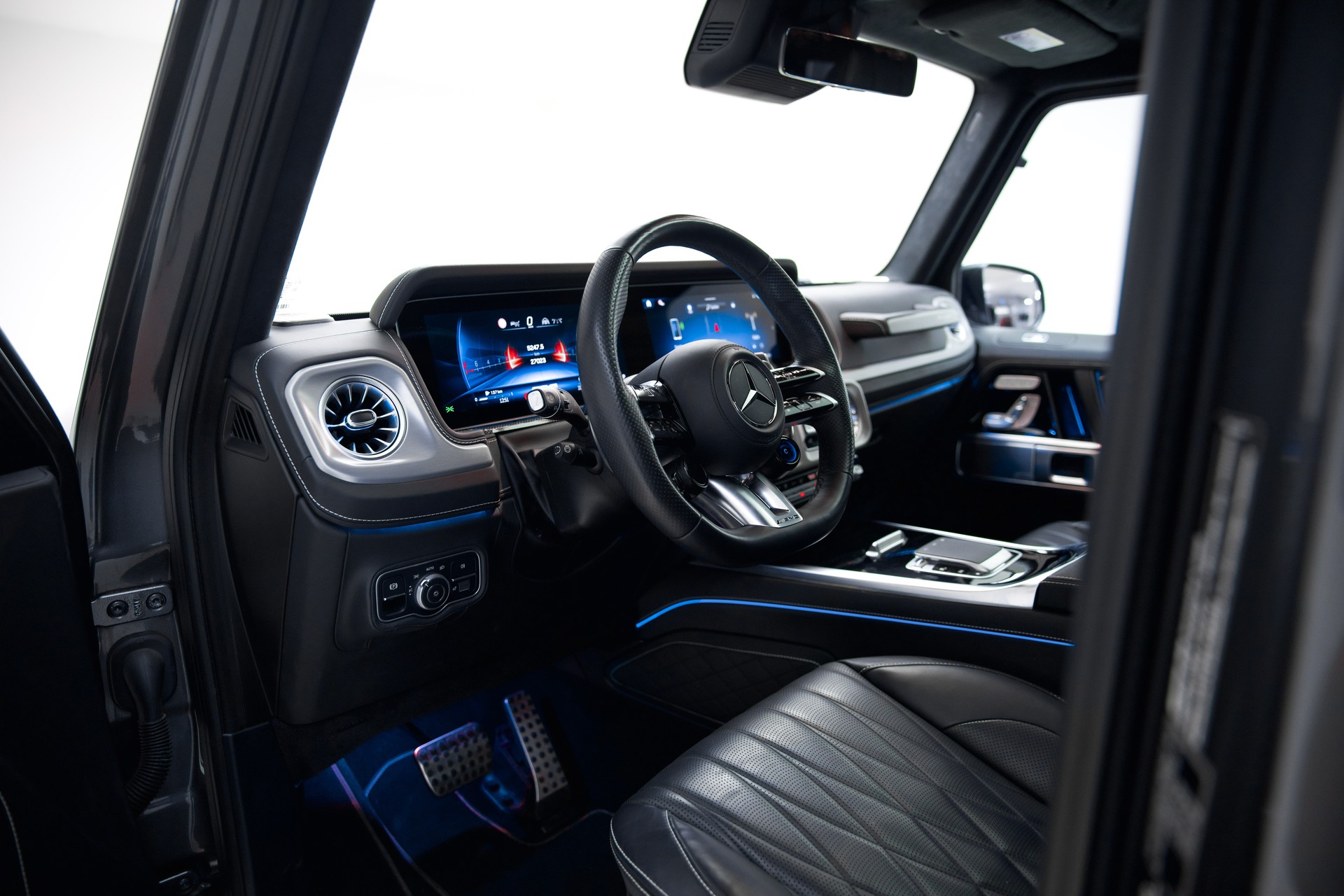 MERCEDES-BENZ G 63 AMG 9G-Tronic-image-18