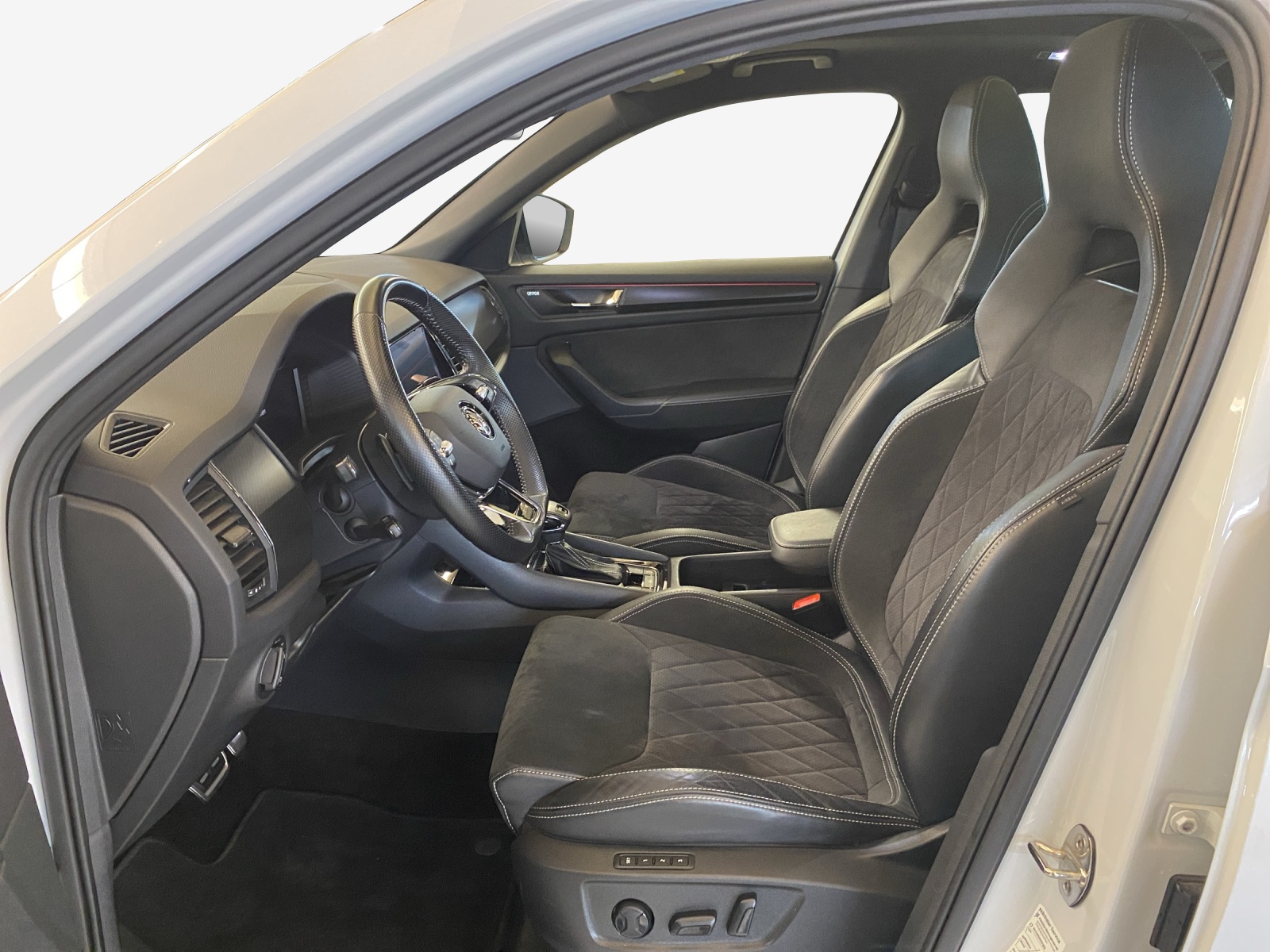 SKODA Kodiaq 2.0 TSI 4x4 Sport Line-image-7