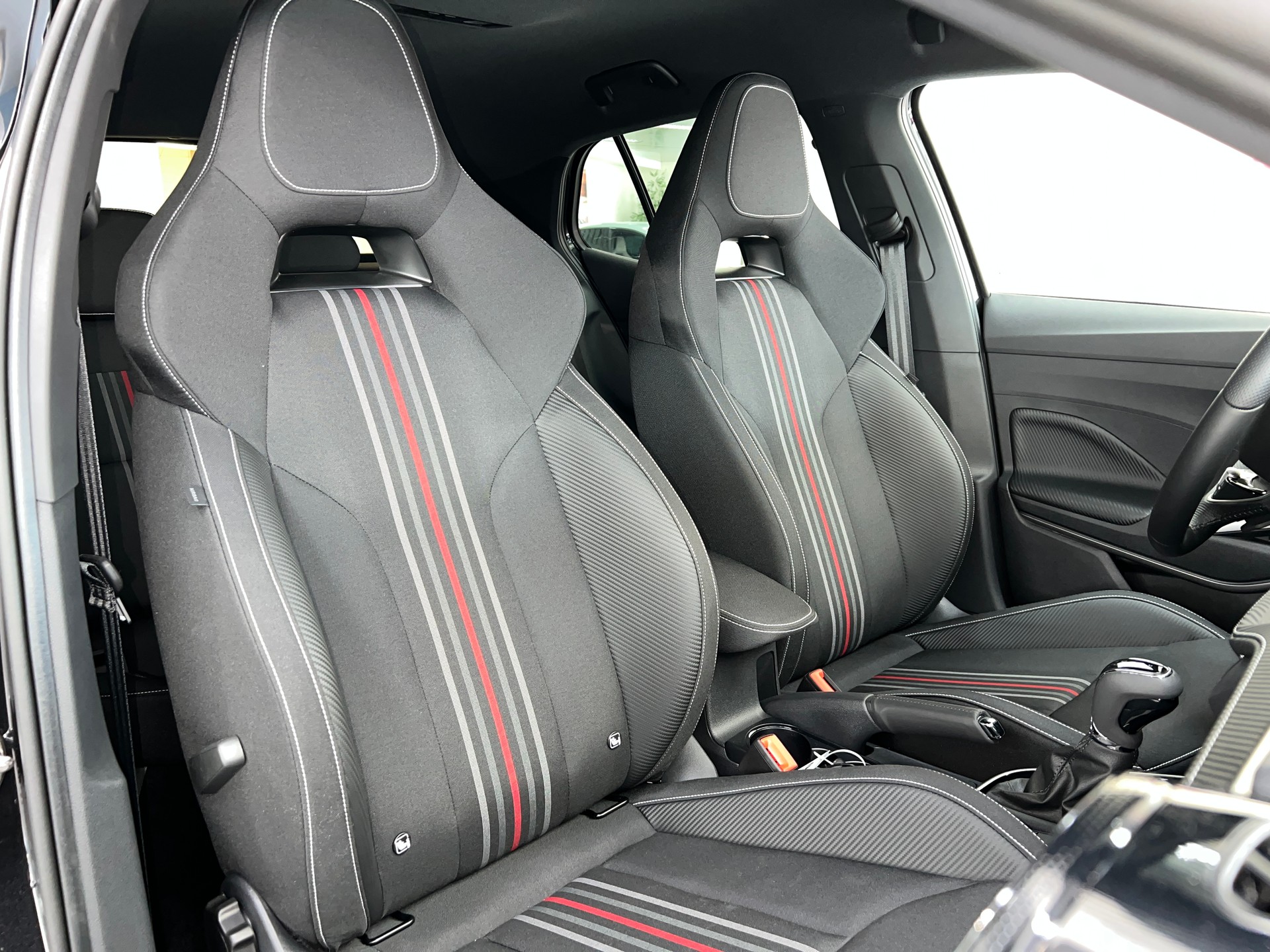 SKODA Fabia 1.5 TSI Monte Carlo DSG / 5 Jahre Garantie-image-6
