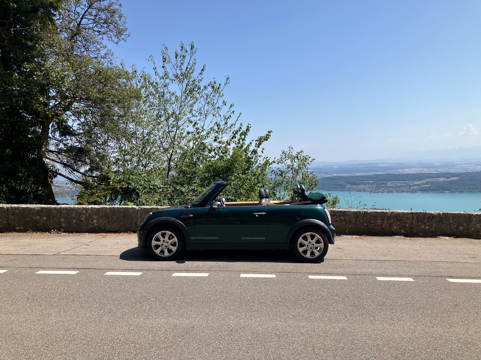 MINI 1.6i Cooper-image-2