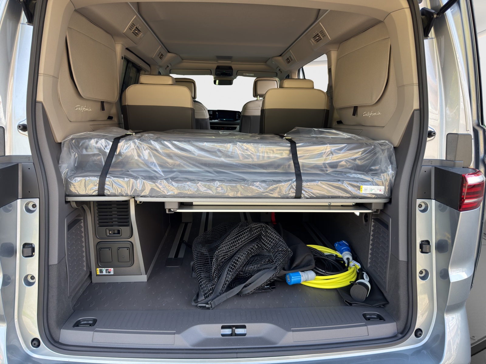 VW California eHybrid Beach Tour 4Motion-image-12