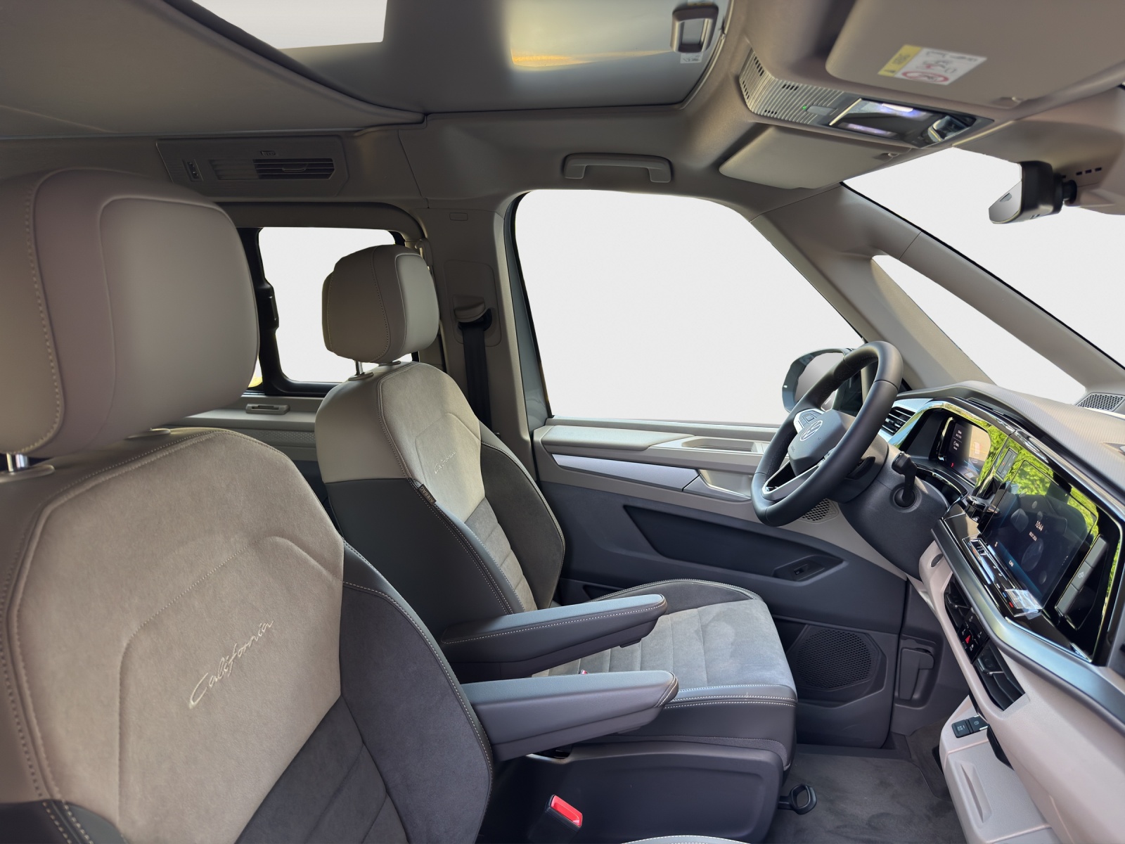 VW California eHybrid Beach Tour 4Motion-image-9