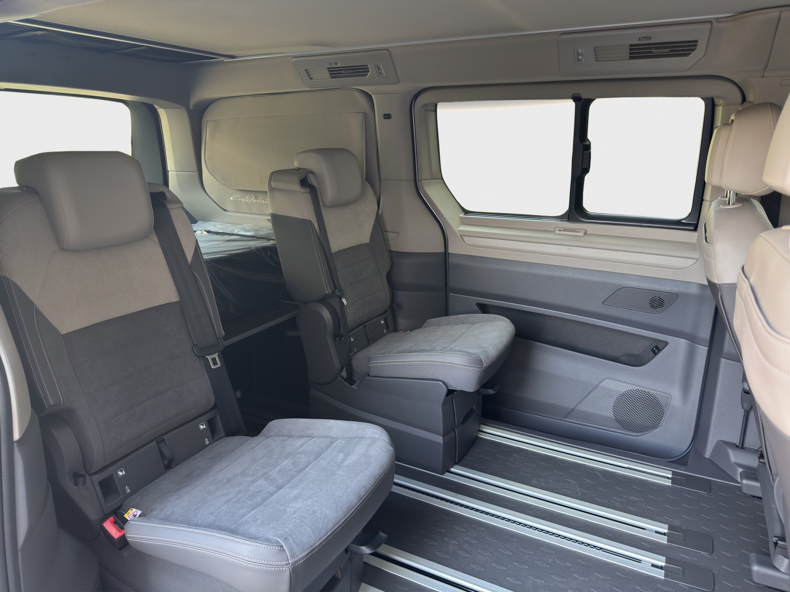 VW California eHybrid Beach Tour 4Motion-image-11