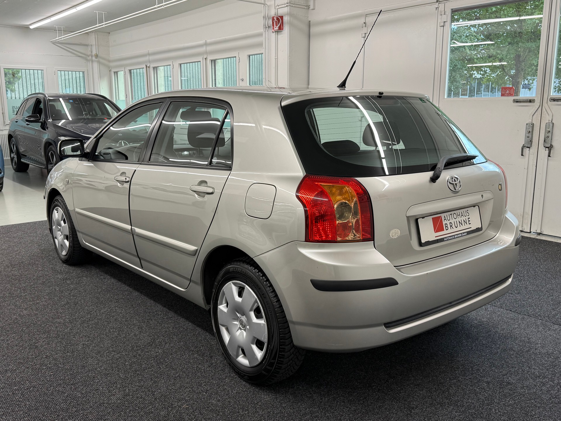 TOYOTA Corolla 1.6 Linea Sol-image-6