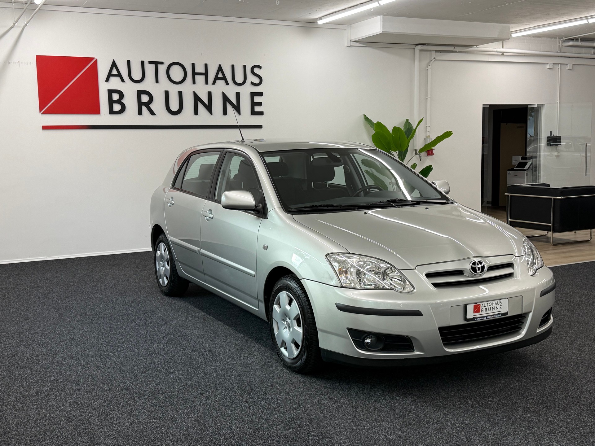 TOYOTA Corolla 1.6 Linea Sol-showroom-element-2