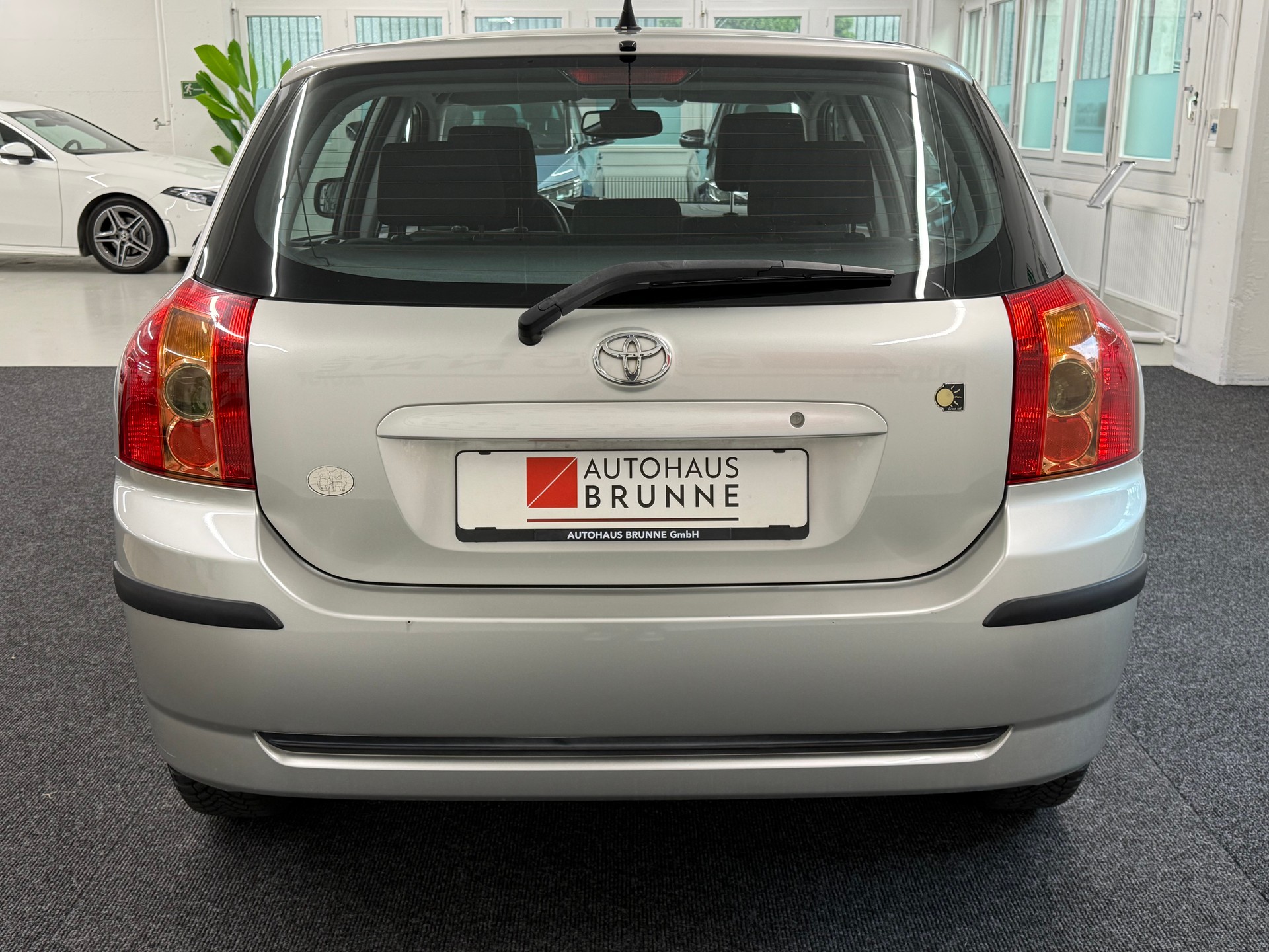 TOYOTA Corolla 1.6 Linea Sol-image-4