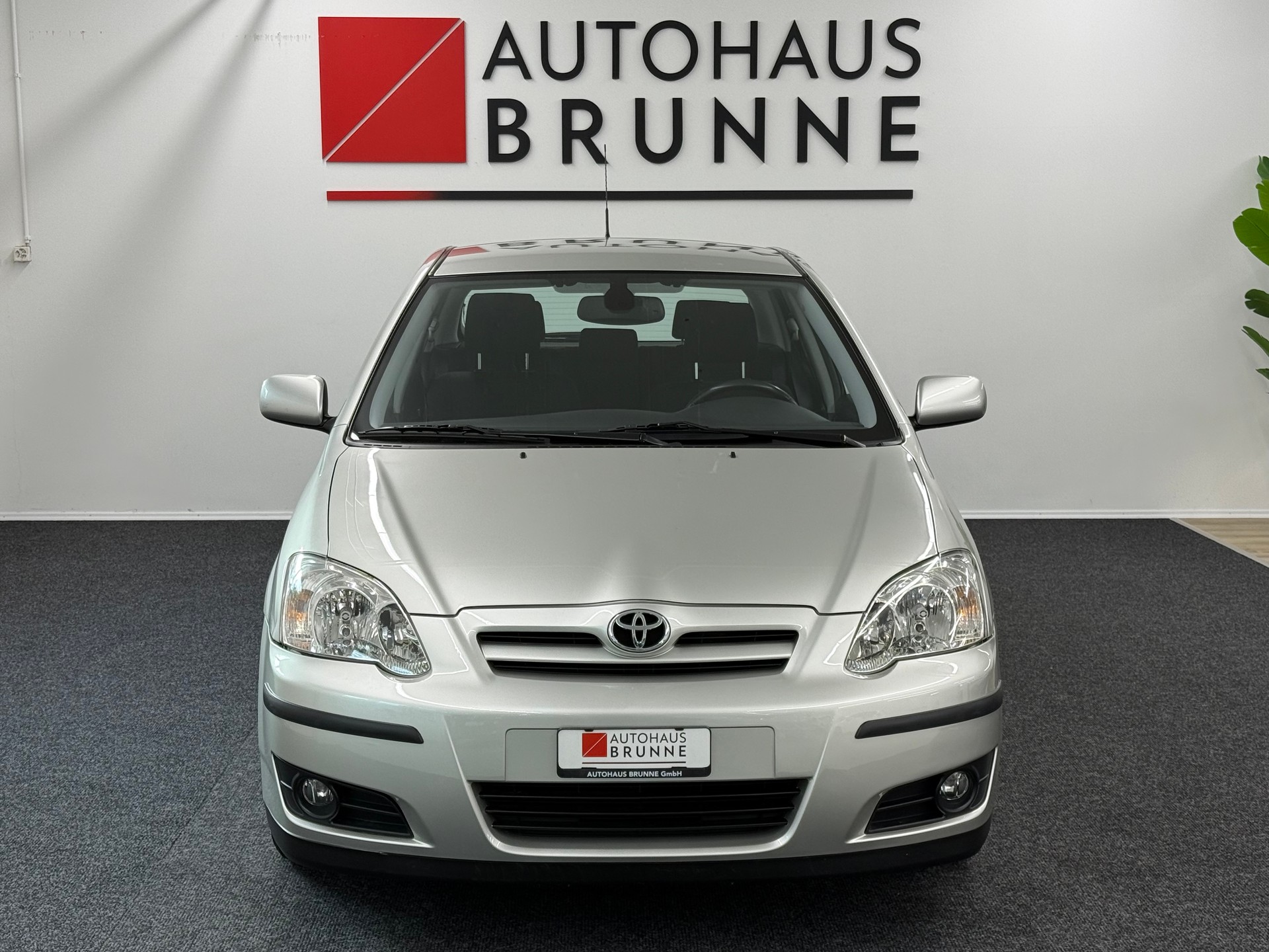 TOYOTA Corolla 1.6 Linea Sol-showroom-element-1
