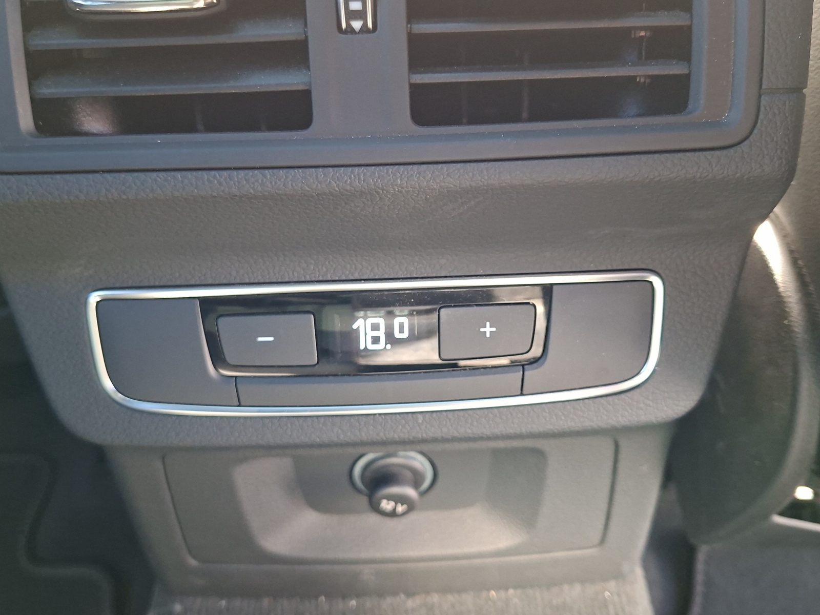 AUDI Q5 Sportback 50 TFSI e PHEV S line quattro S-tronic-image-14