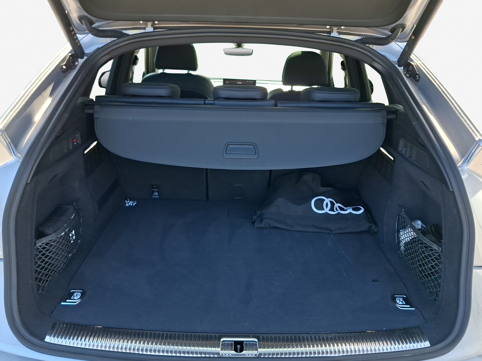 AUDI Q5 Sportback 50 TFSI e PHEV S line quattro S-tronic-image-12