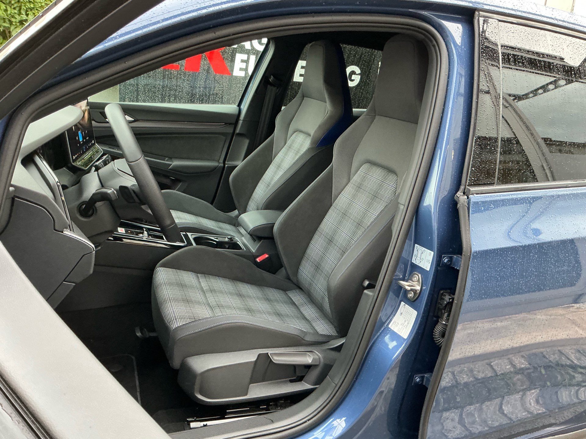 VW Golf 1.5 TSI eHYBRID 272PS GTE *** ÜBER 100KM ELEKTRISCHE REICHWEITE ***-image-7