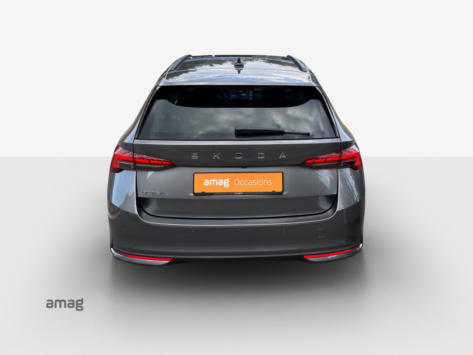 SKODA Octavia Combi 1.5 TSI mHEV DSG Dynamic-image-3