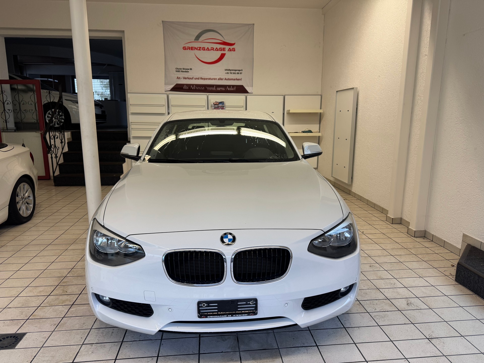 BMW 118d xDrive Sport Line-image-0
