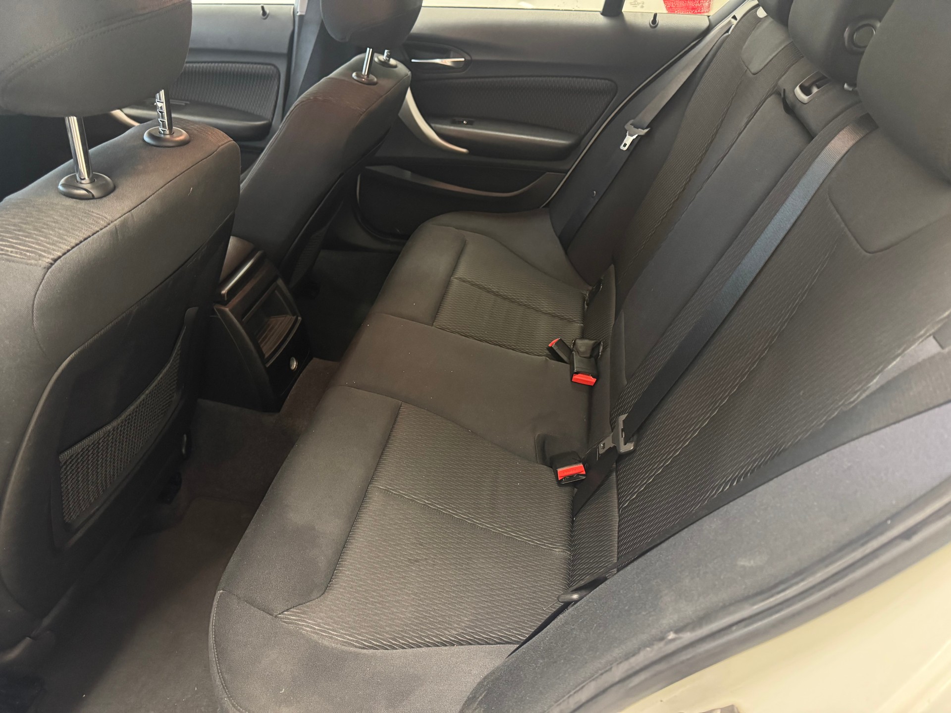 BMW 118d xDrive Sport Line-image-13