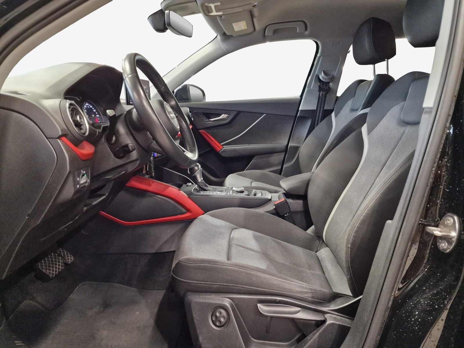 AUDI Q2 35 TDI quattro Sport S-tronic-image-7