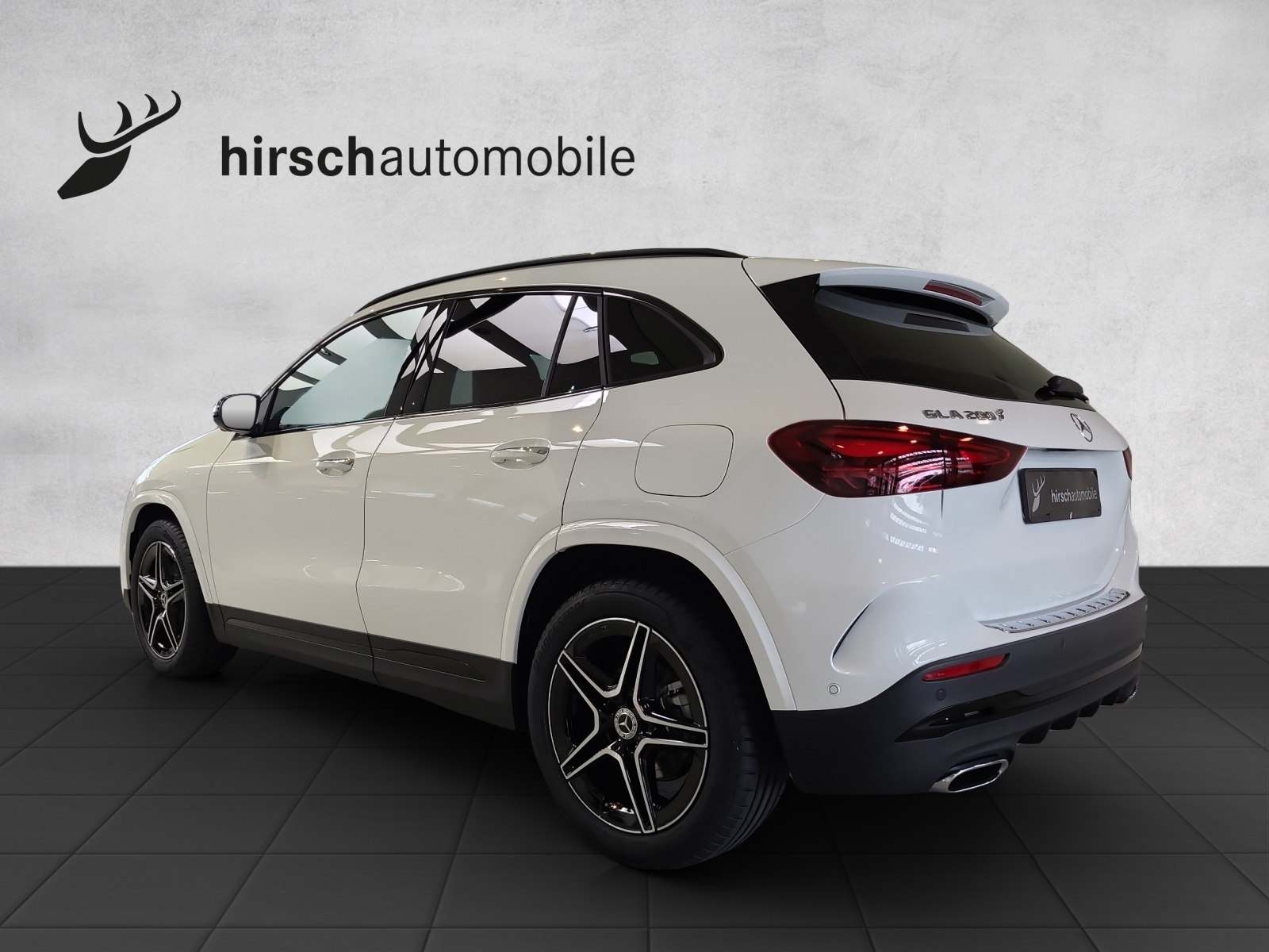 MERCEDES-BENZ GLA 200 Night Star H247-image-7