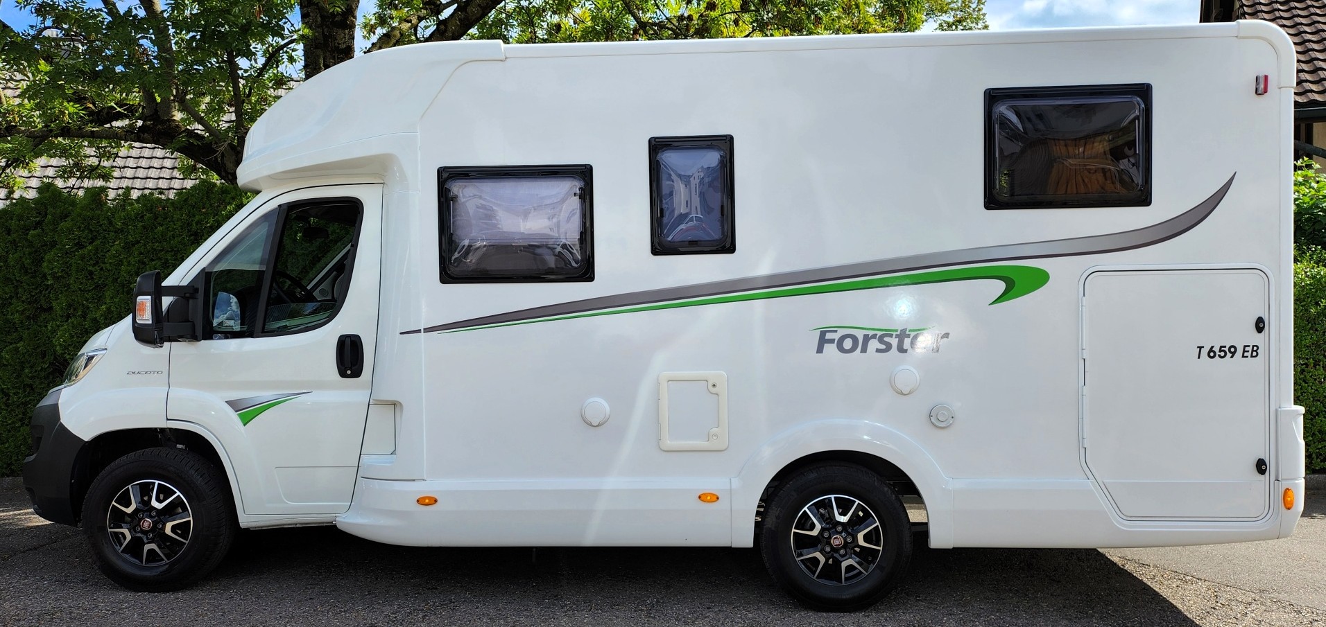 FORSTER T659 EB 4-Plätzer Längsbetten-image-5