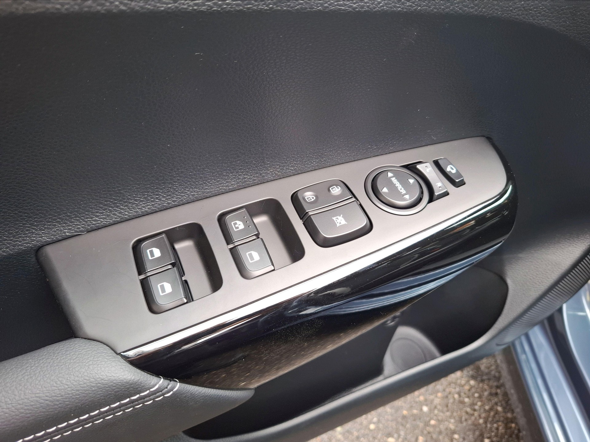 KIA Picanto 1.0 GDi GT Line-image-13