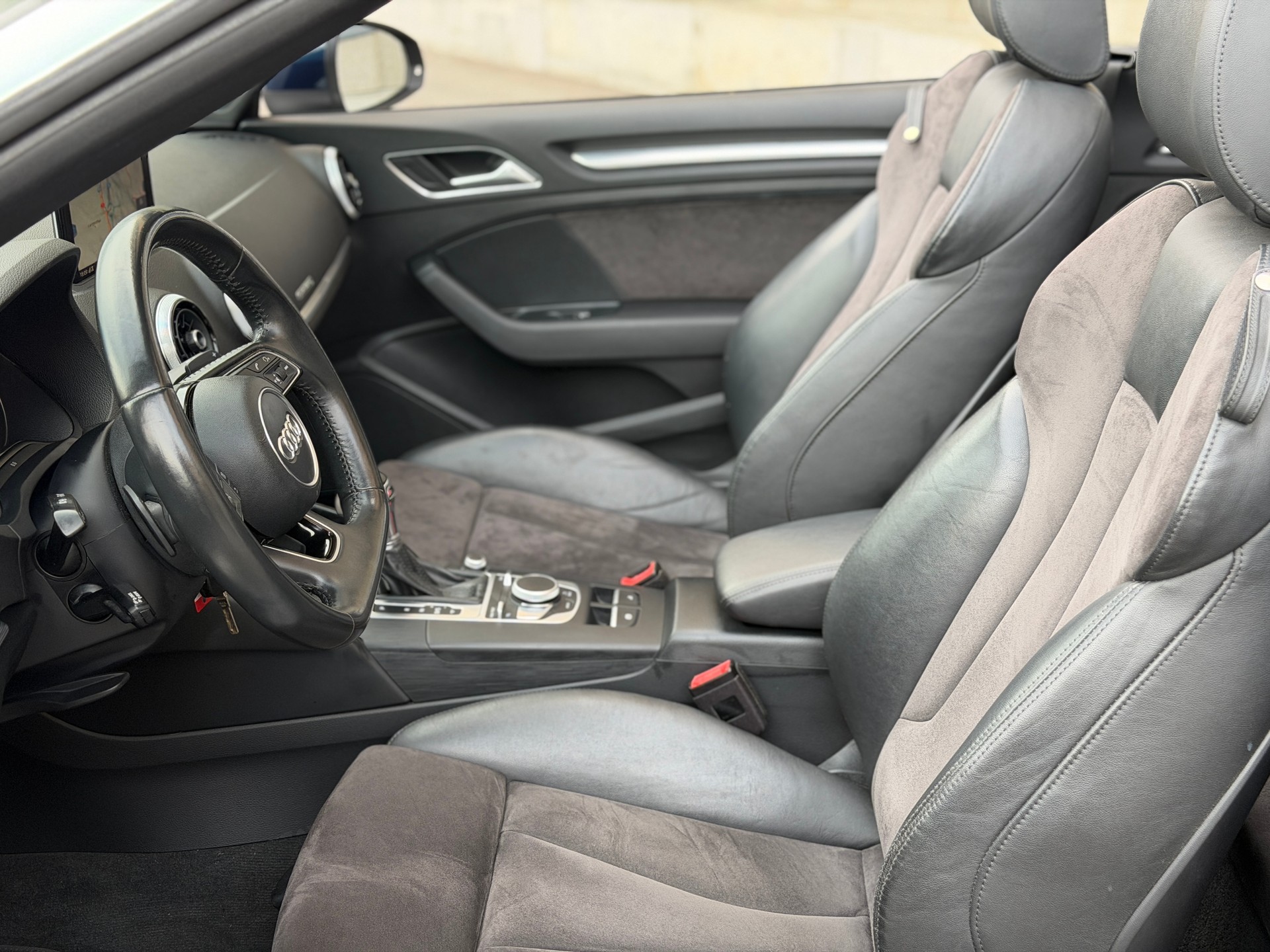 AUDI A3 Cabriolet 2.0 TFSI Sport S-tronic-image-13