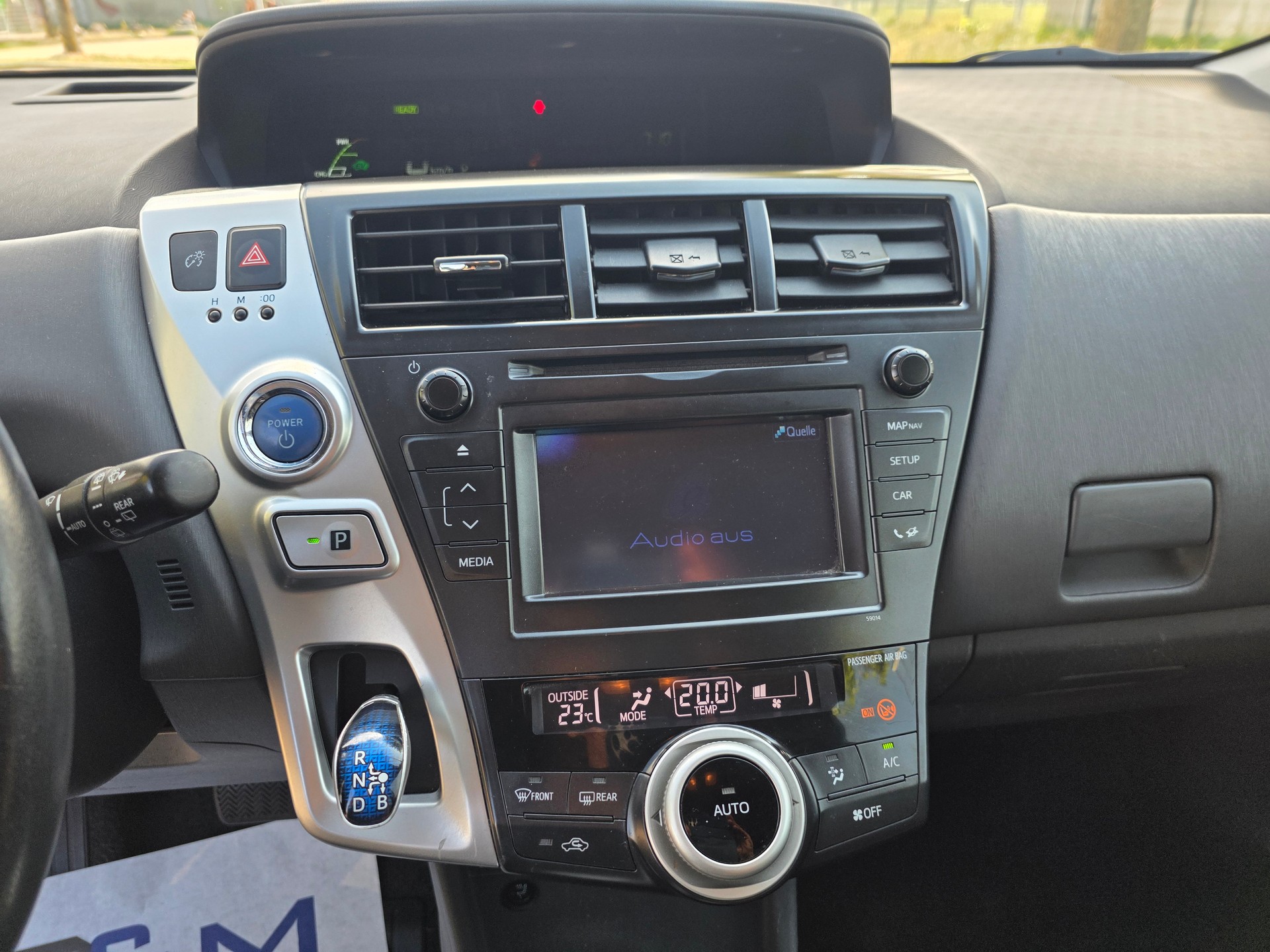 TOYOTA Prius+ 1.8 VVT-i HSD Sol-image-16