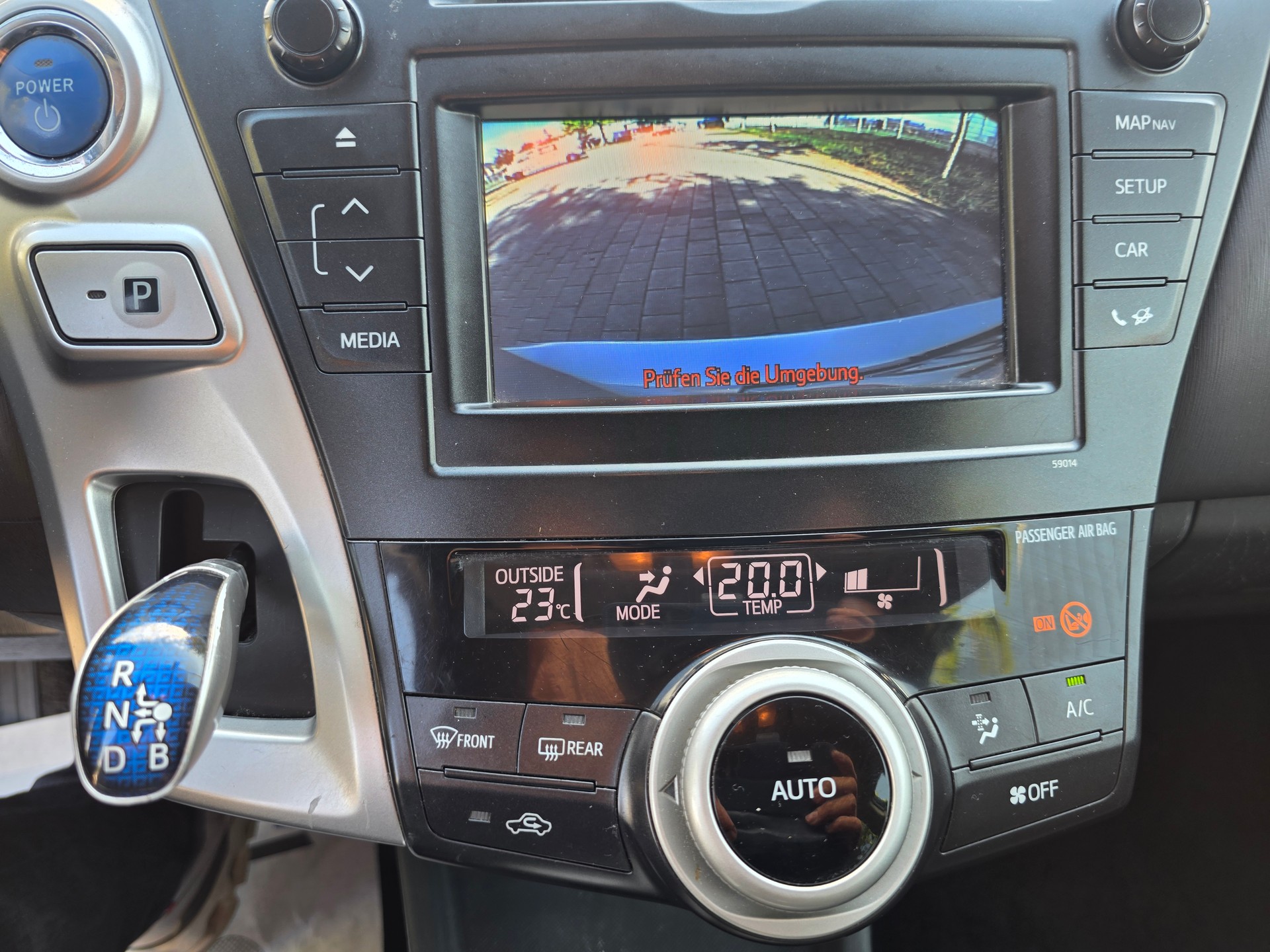 TOYOTA Prius+ 1.8 VVT-i HSD Sol-image-14