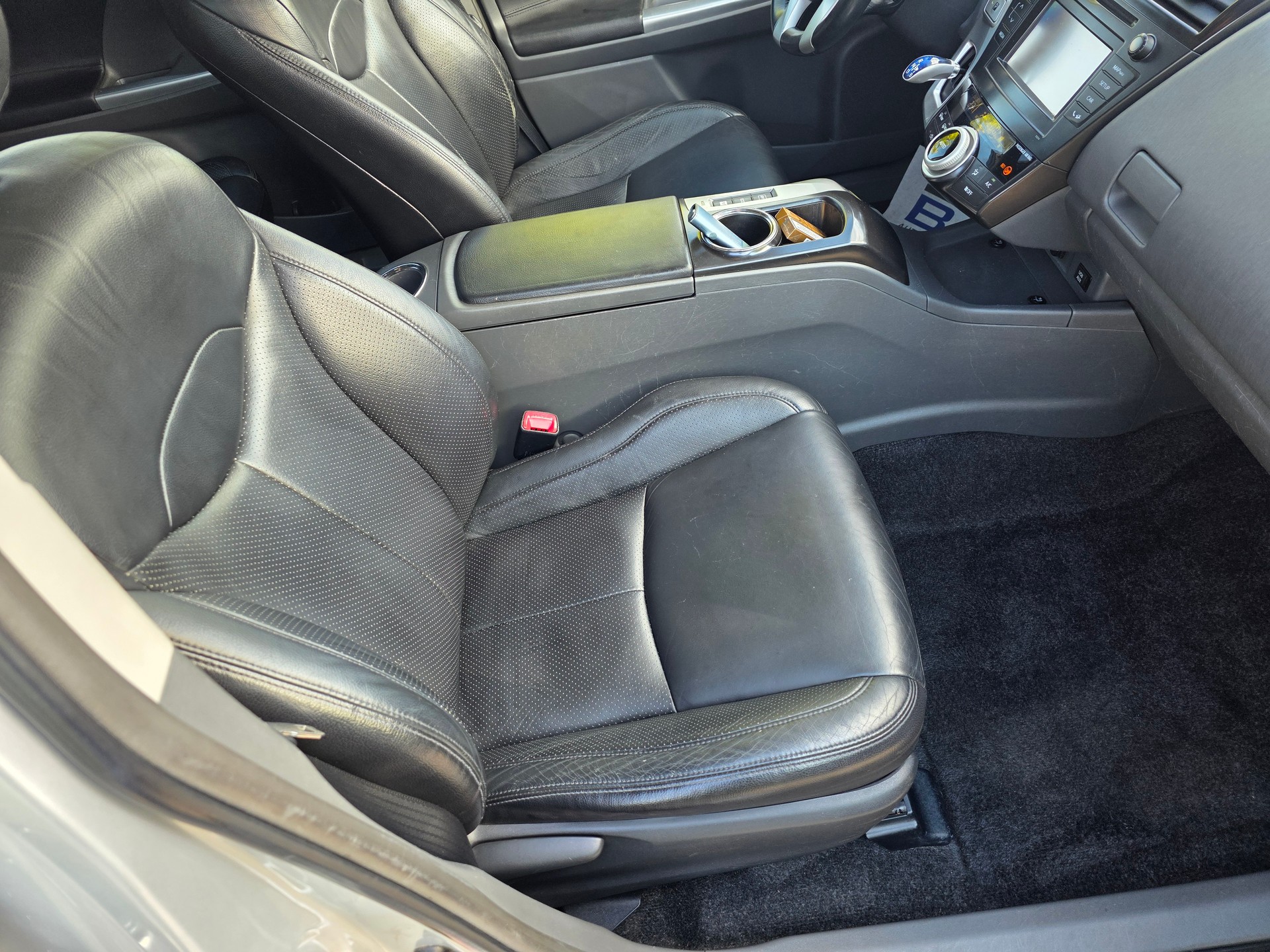 TOYOTA Prius+ 1.8 VVT-i HSD Sol-image-8