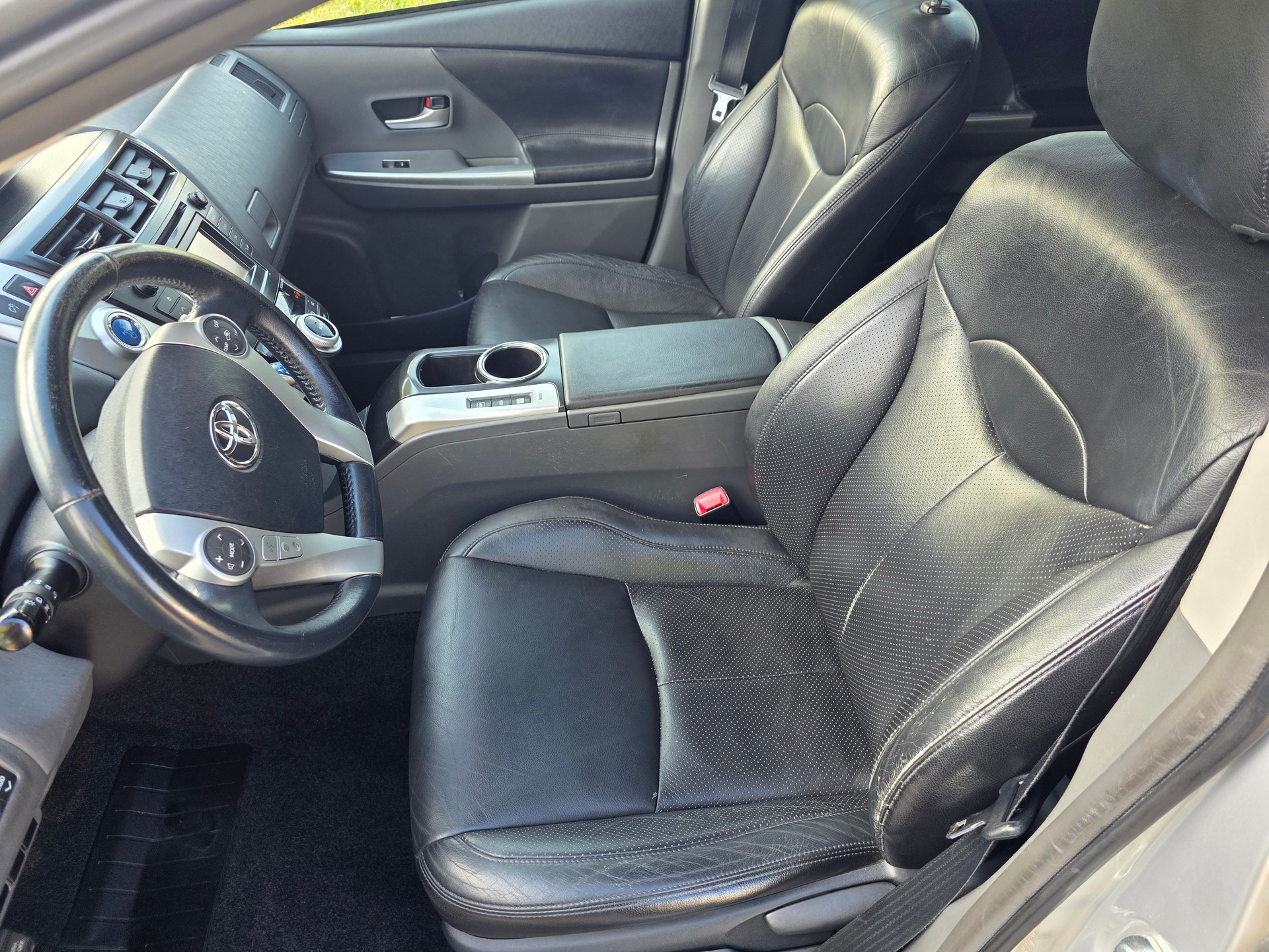 TOYOTA Prius+ 1.8 VVT-i HSD Sol-image-10