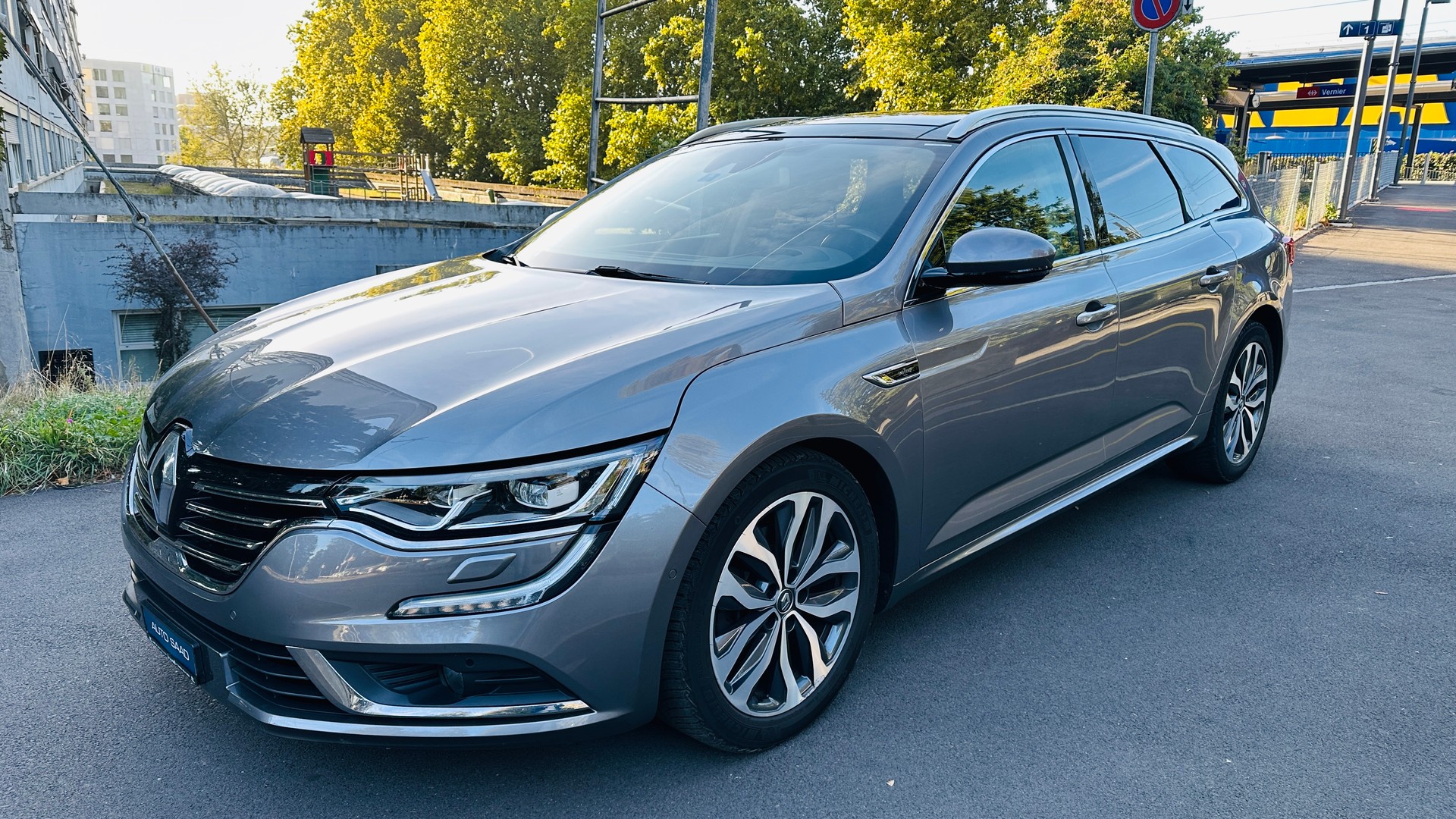 RENAULT Talisman Grandtour 1.6 TCe Initiale EDC-image-1