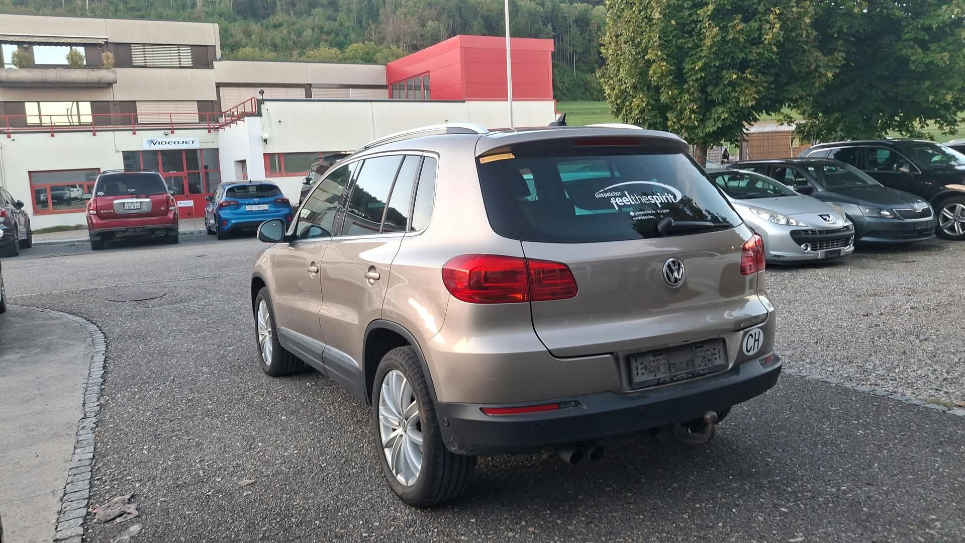VW Tiguan 2.0 TDI BlueMotion Trend&Fun 4Motion DSG-image-10