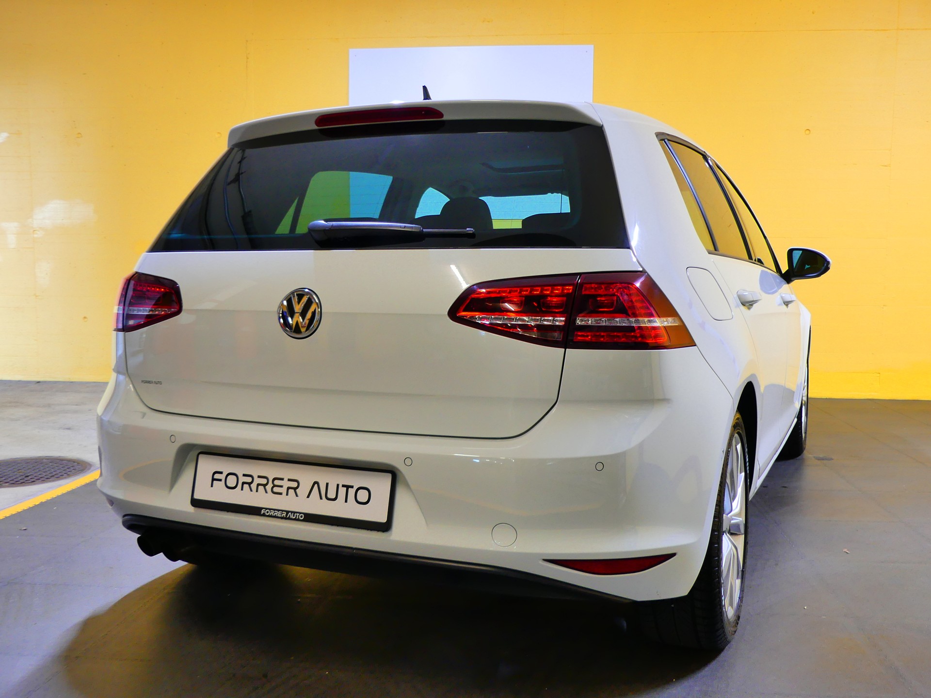 VW Golf 2.0 TDI Highline 4Motion-image-6