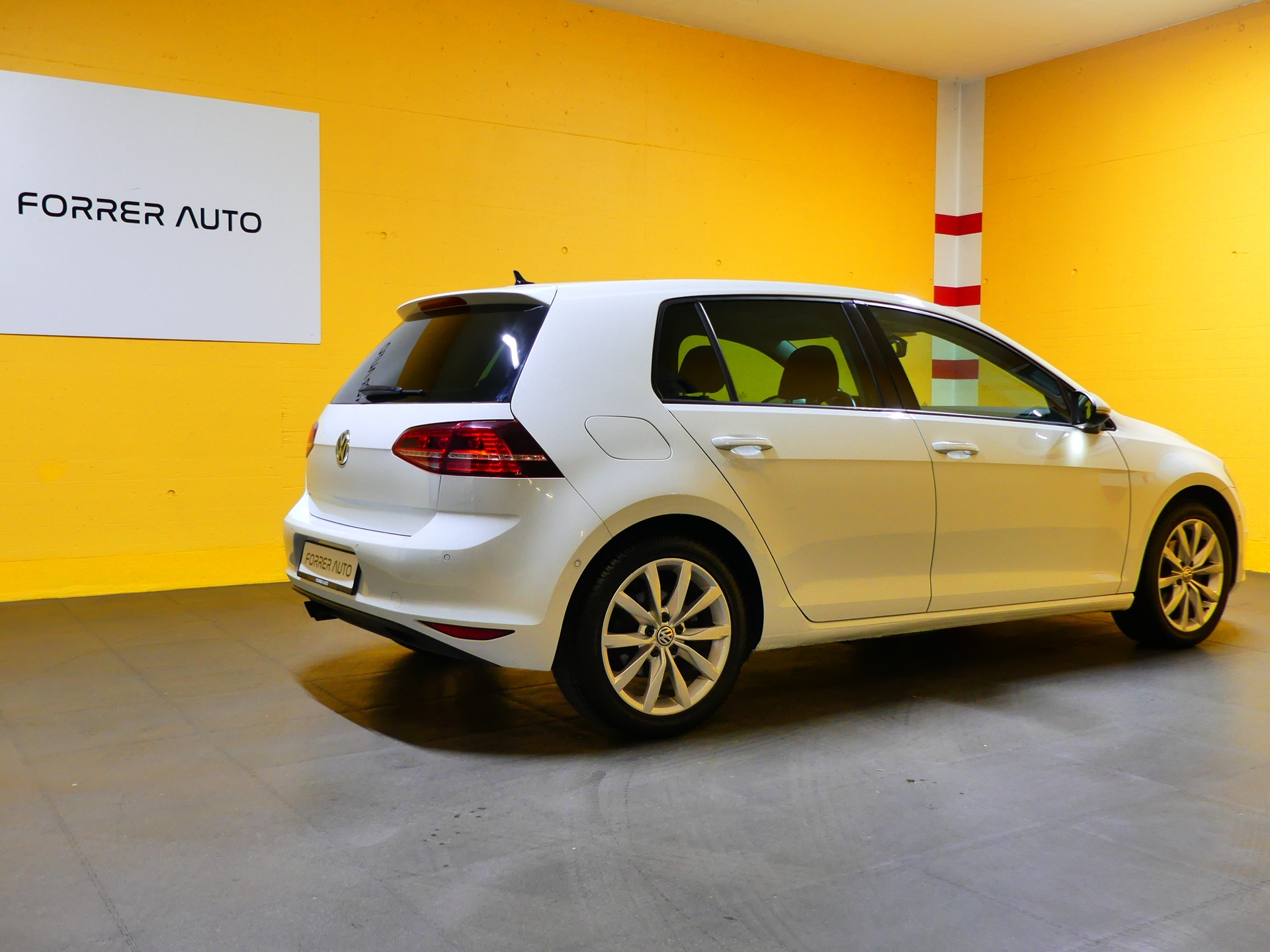 VW Golf 2.0 TDI Highline 4Motion-image-4