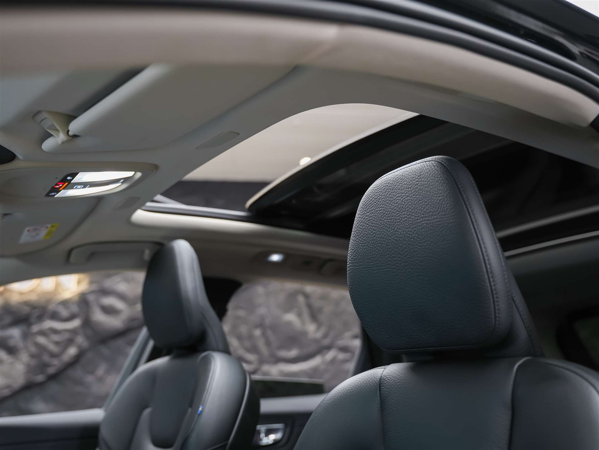 VOLVO XC60 B4 Benzin Mild Hybrid Core Geartronic *Panorama*Lenkradheizung*Harman/Kardon*-image-10