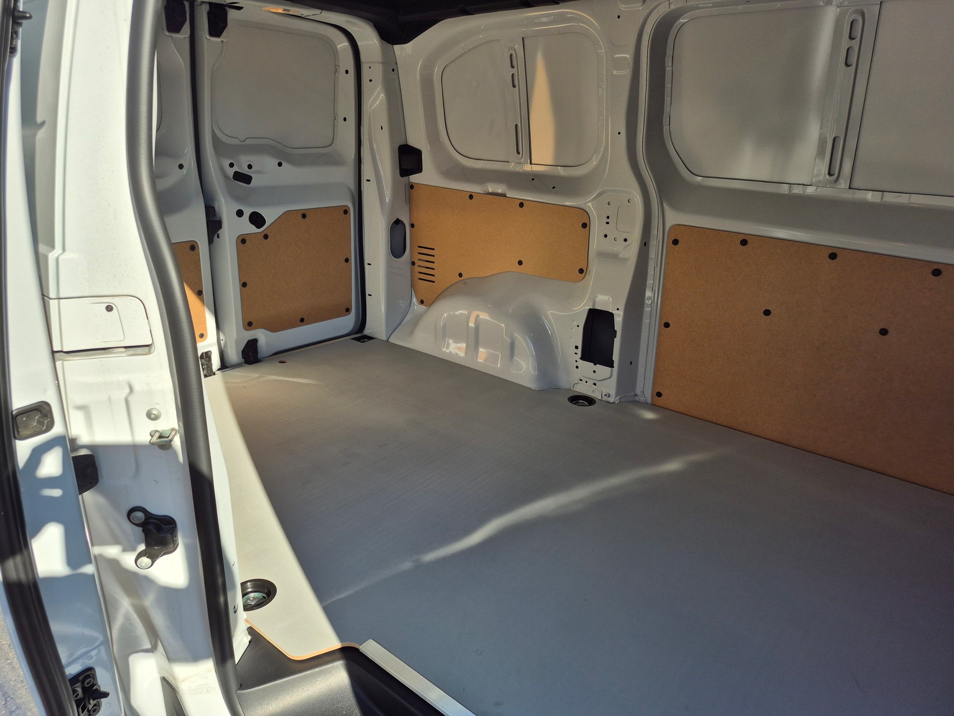 PEUGEOT Expert 1.5 BlueHDi 120 S&S Standard-image-12
