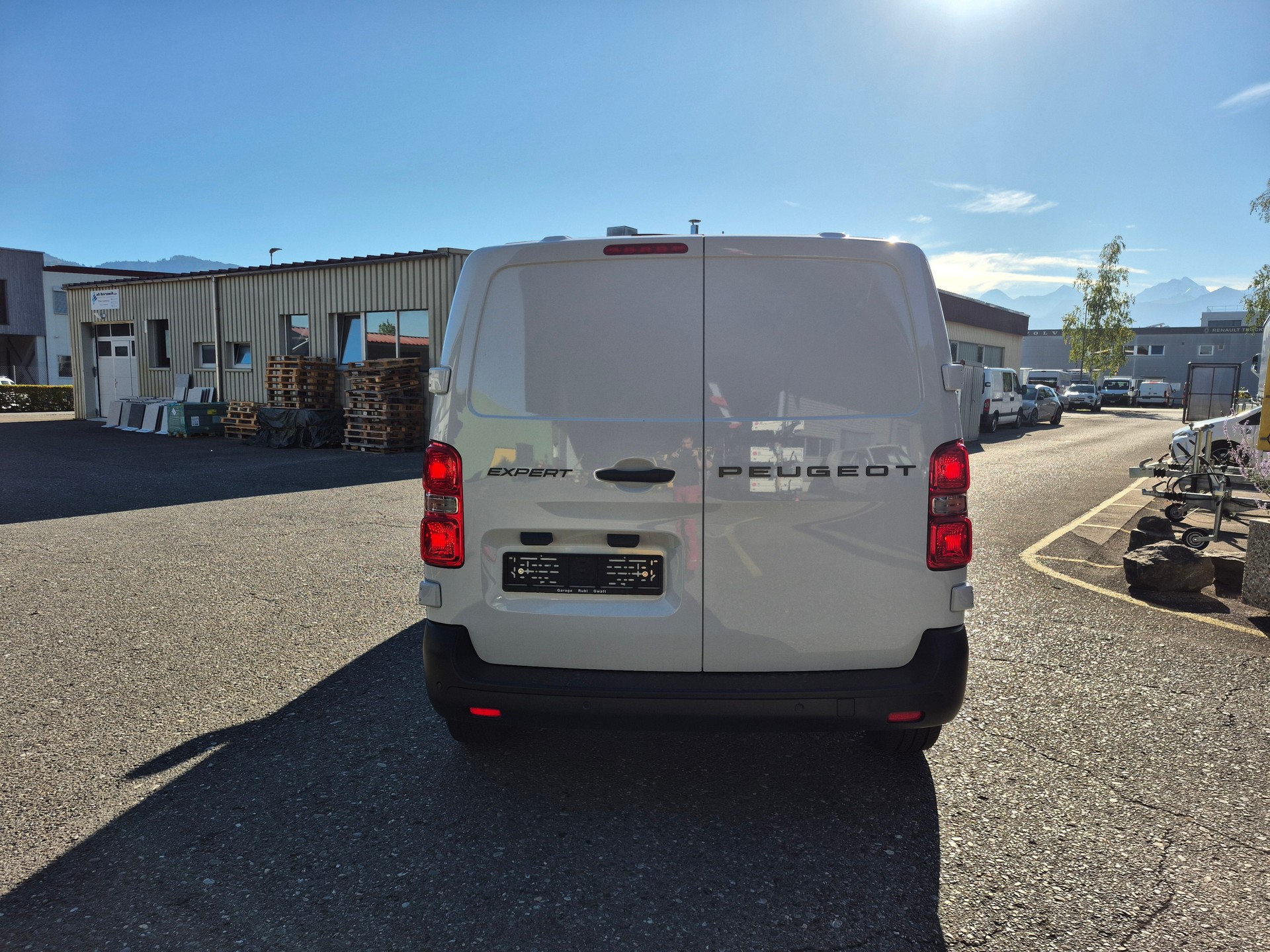 PEUGEOT Expert 1.5 BlueHDi 120 S&S Standard-image-5