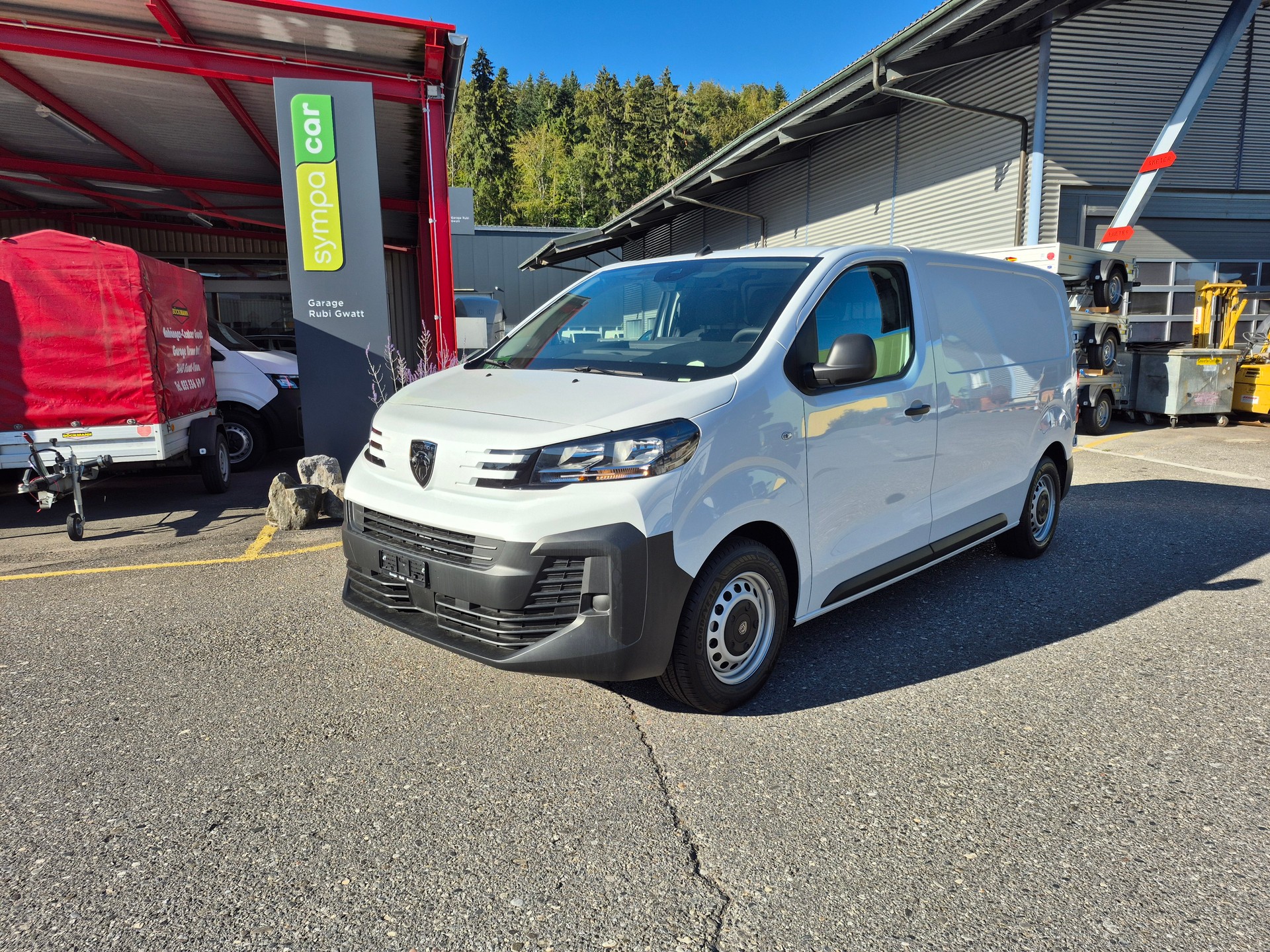 PEUGEOT Expert 1.5 BlueHDi 120 S&S Standard-image-0