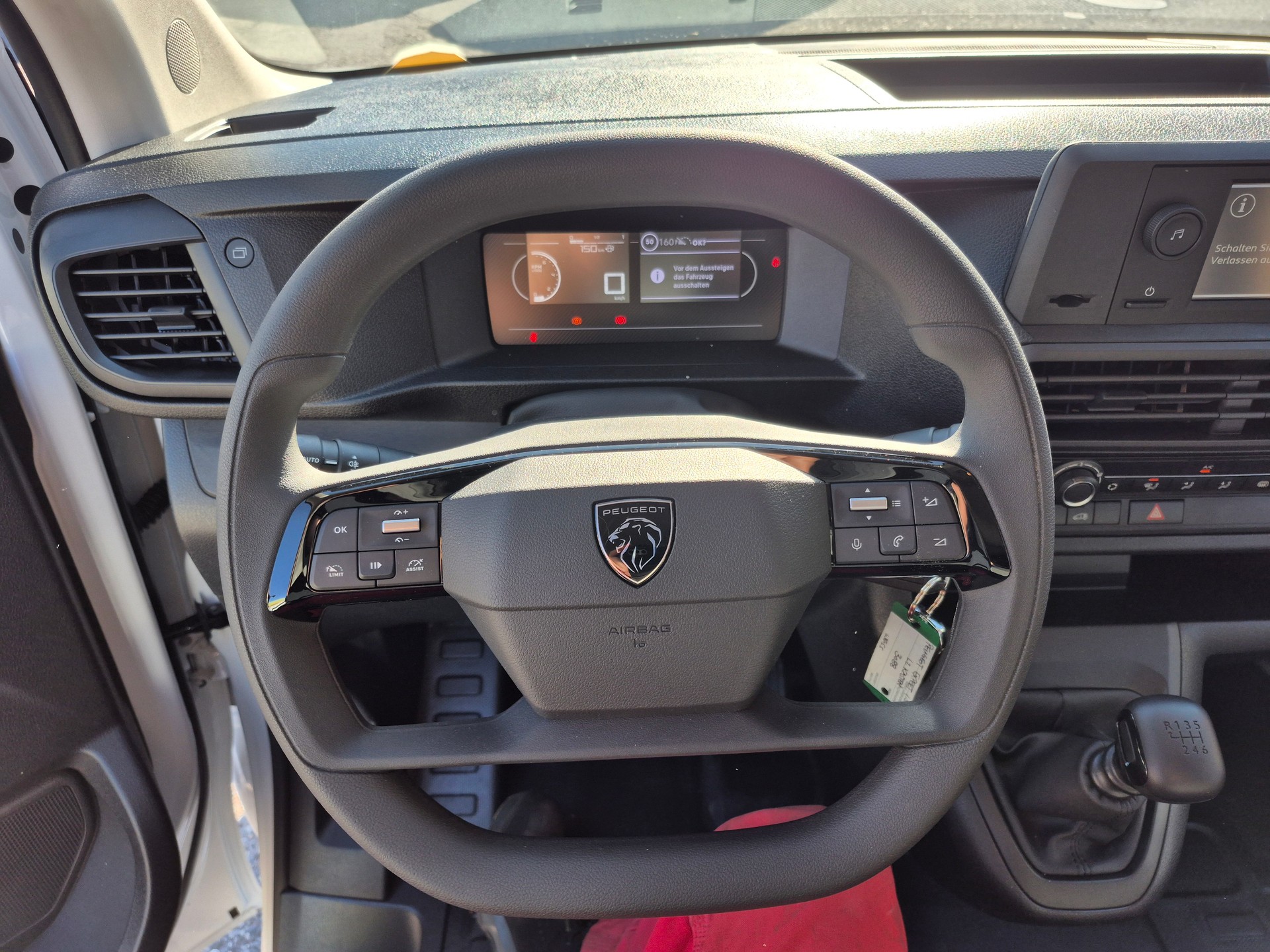 PEUGEOT Expert 1.5 BlueHDi 120 S&S Standard-image-17