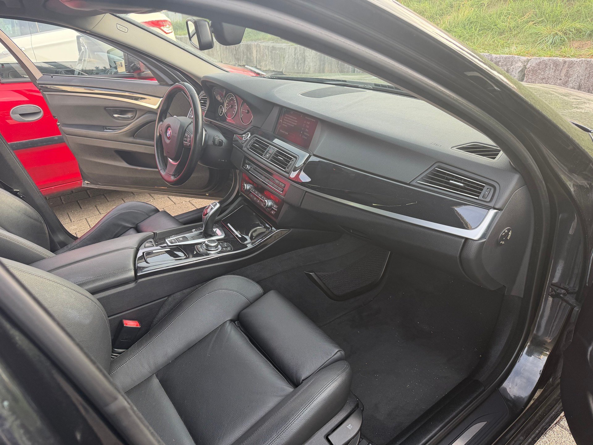 BMW 520-image-11