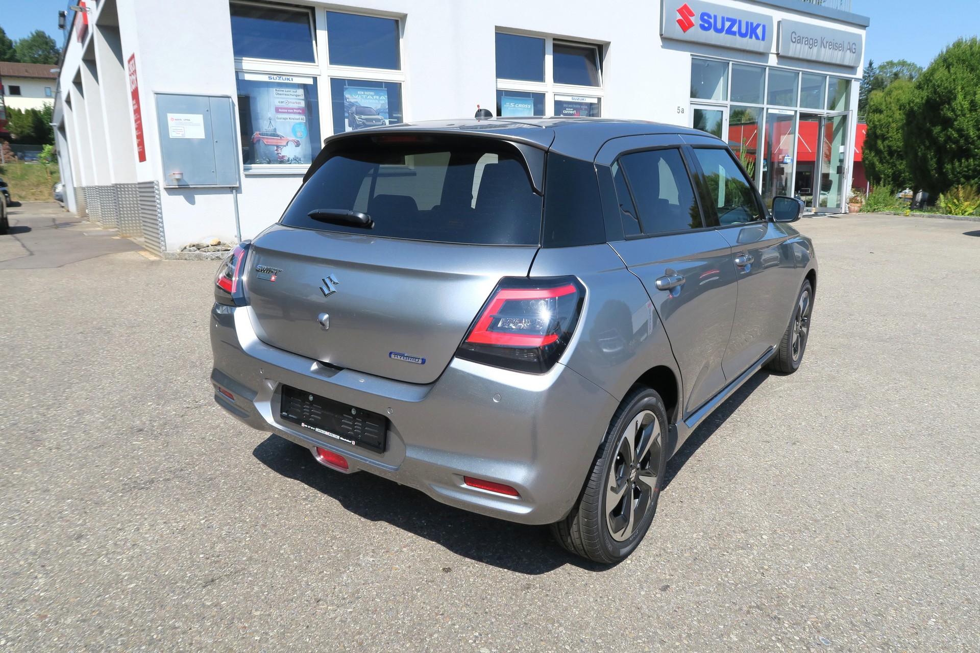 SUZUKI Swift 1.2 Compact Top Hybrid-image-1