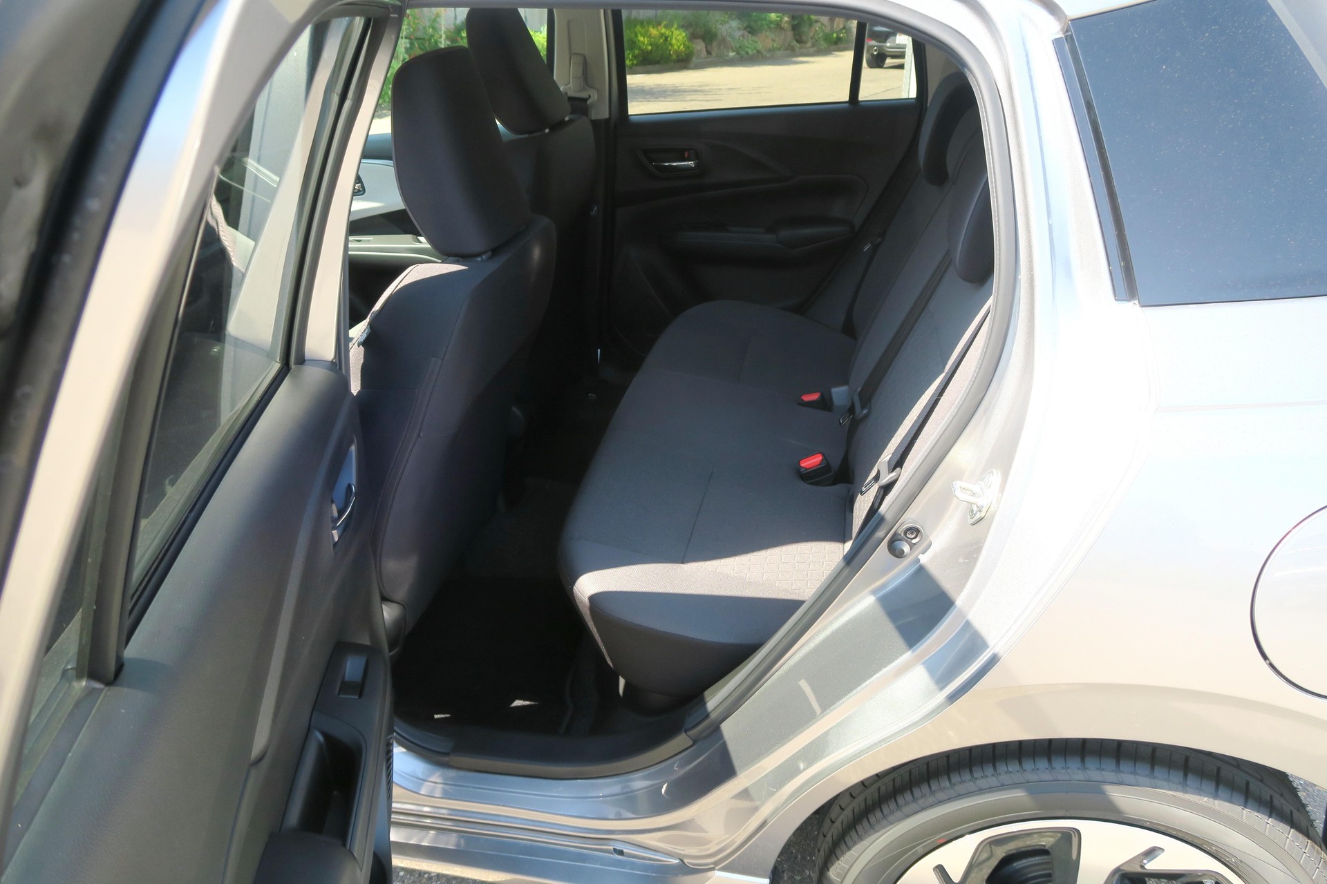 SUZUKI Swift 1.2 Compact Top Hybrid-image-3
