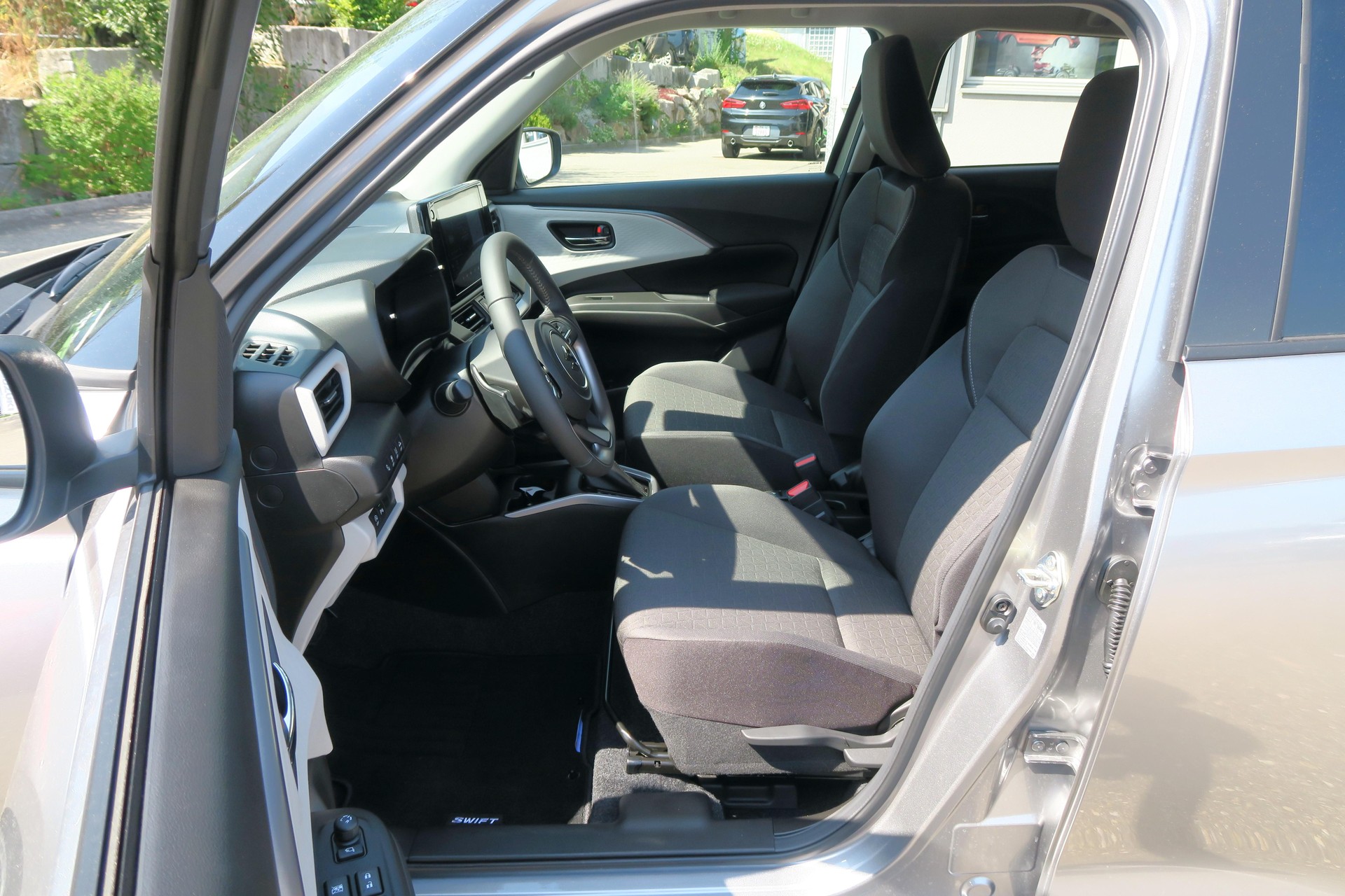 SUZUKI Swift 1.2 Compact Top Hybrid-image-2