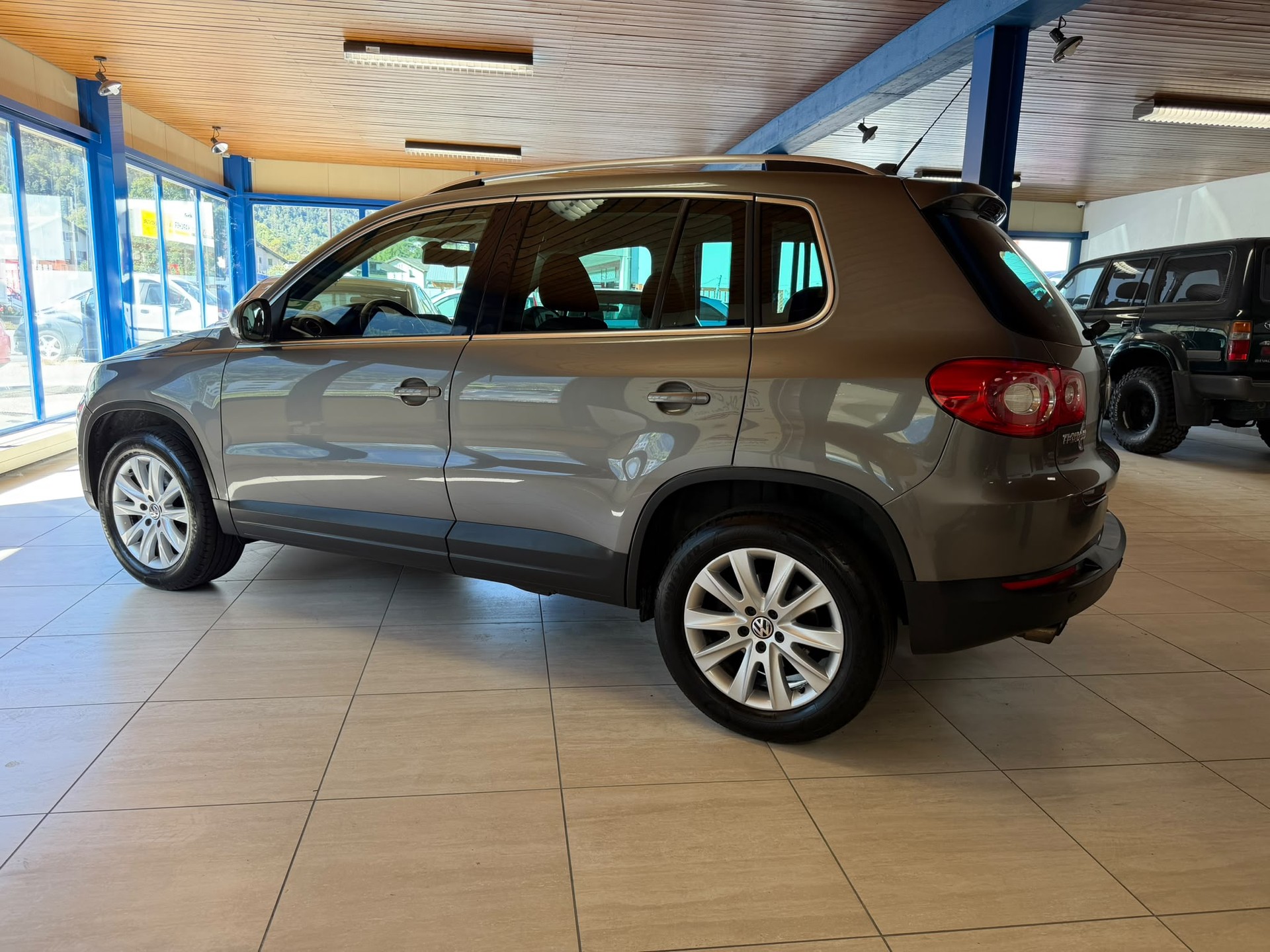 VW Tiguan 2.0 TSI Track&Field Tiptronic-image-8