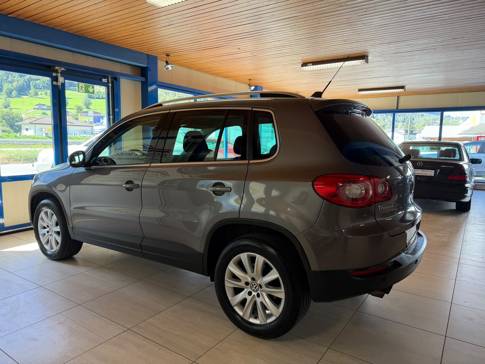 VW Tiguan 2.0 TSI Track&Field Tiptronic-image-9