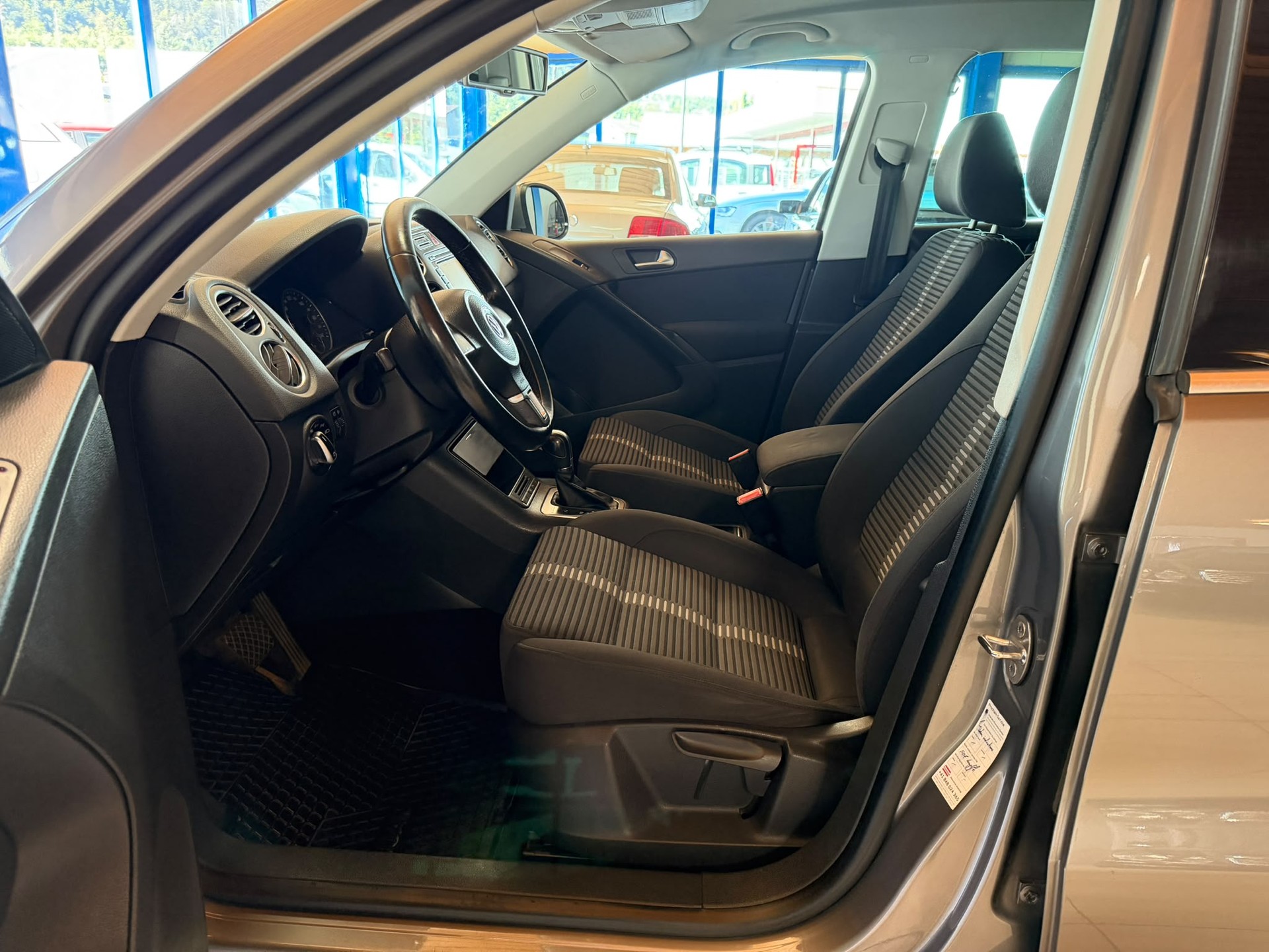 VW Tiguan 2.0 TSI Track&Field Tiptronic-image-14