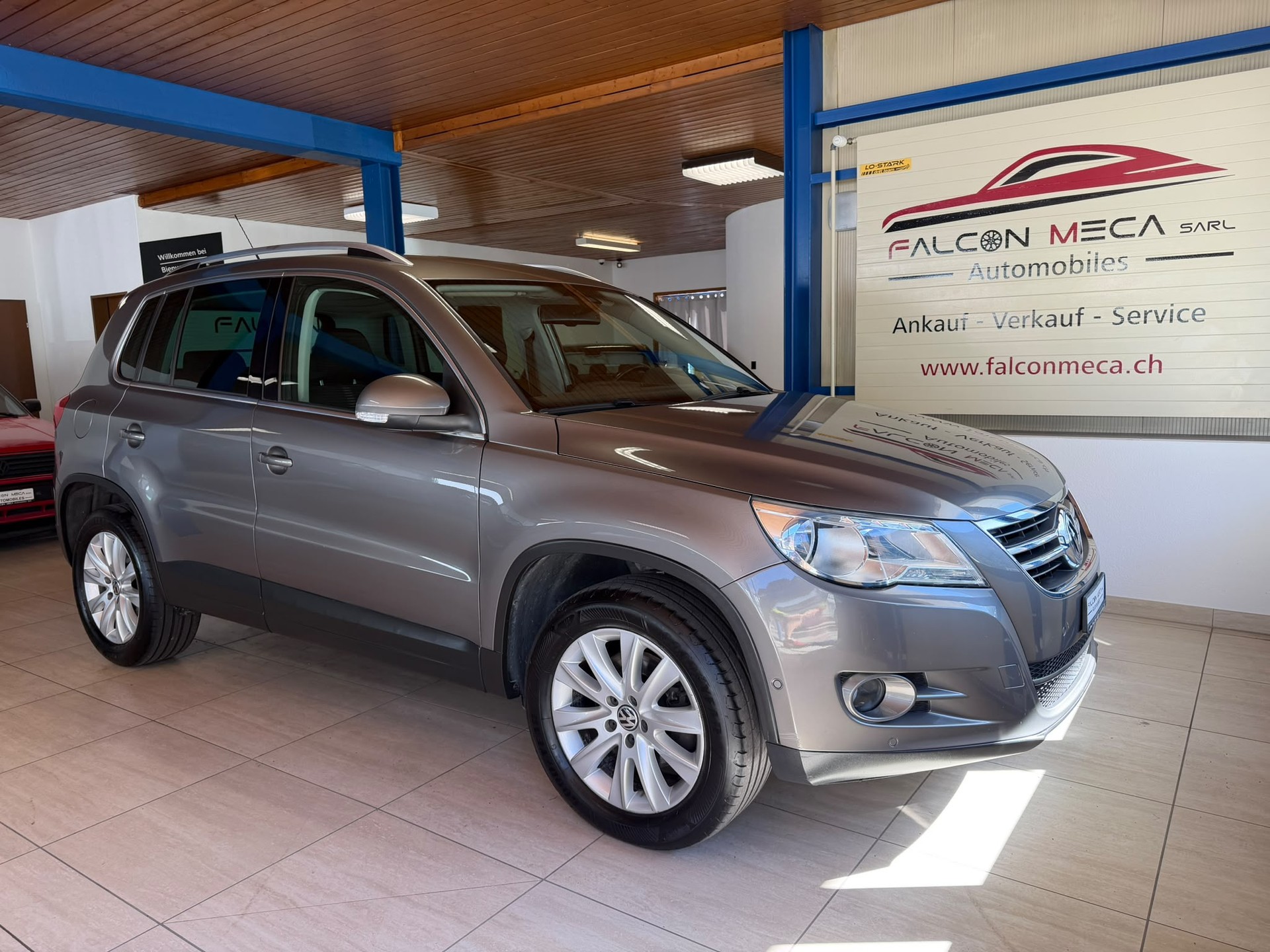 VW Tiguan 2.0 TSI Track&Field Tiptronic-image-0
